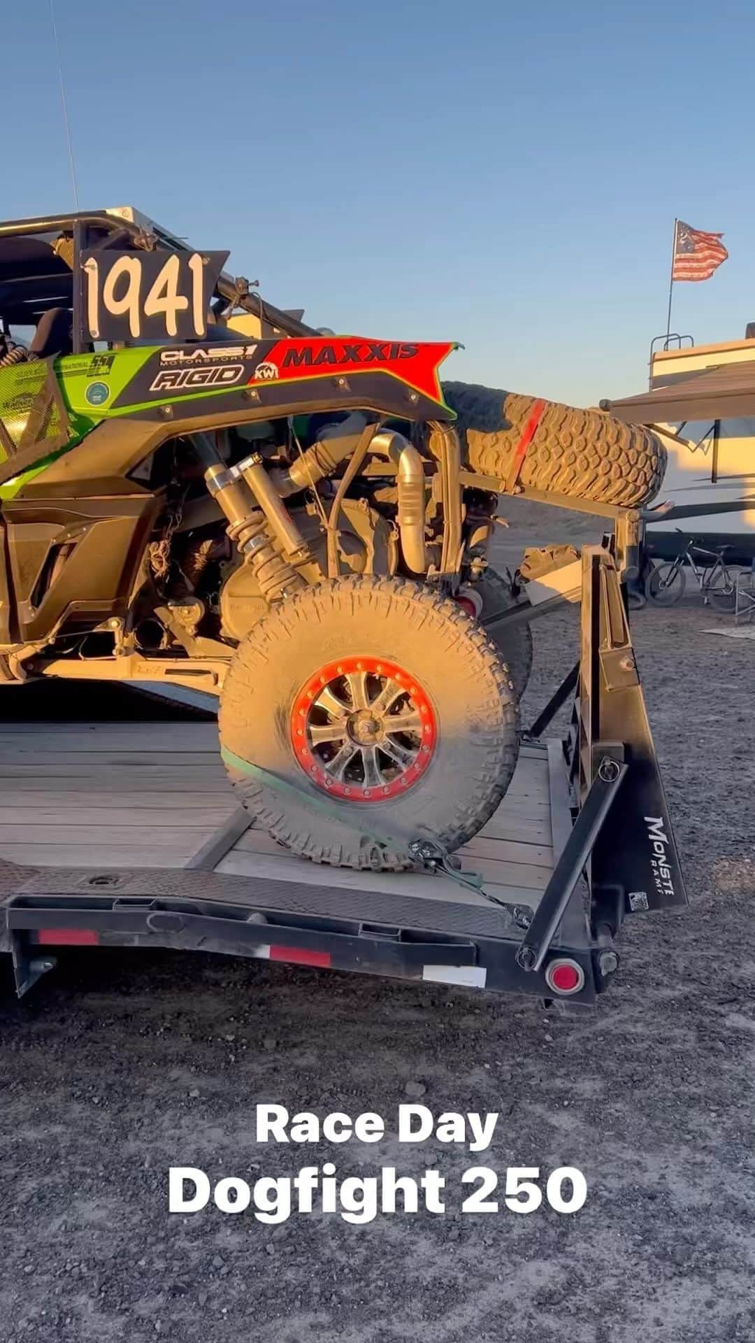 ストーン・コールド・スティーブ・オースチンのインスタグラム：「Morning in the desert. Coffee. @valleyoffroadracingassociation @gfiracing  @zach_kisman @class1motorsports  @blake__100 @kraftwerksoffroad  @kawasakiusa  #offroad #race #desert #4x4 #america #usa #kawasaki   Boston More Than a Feeling」