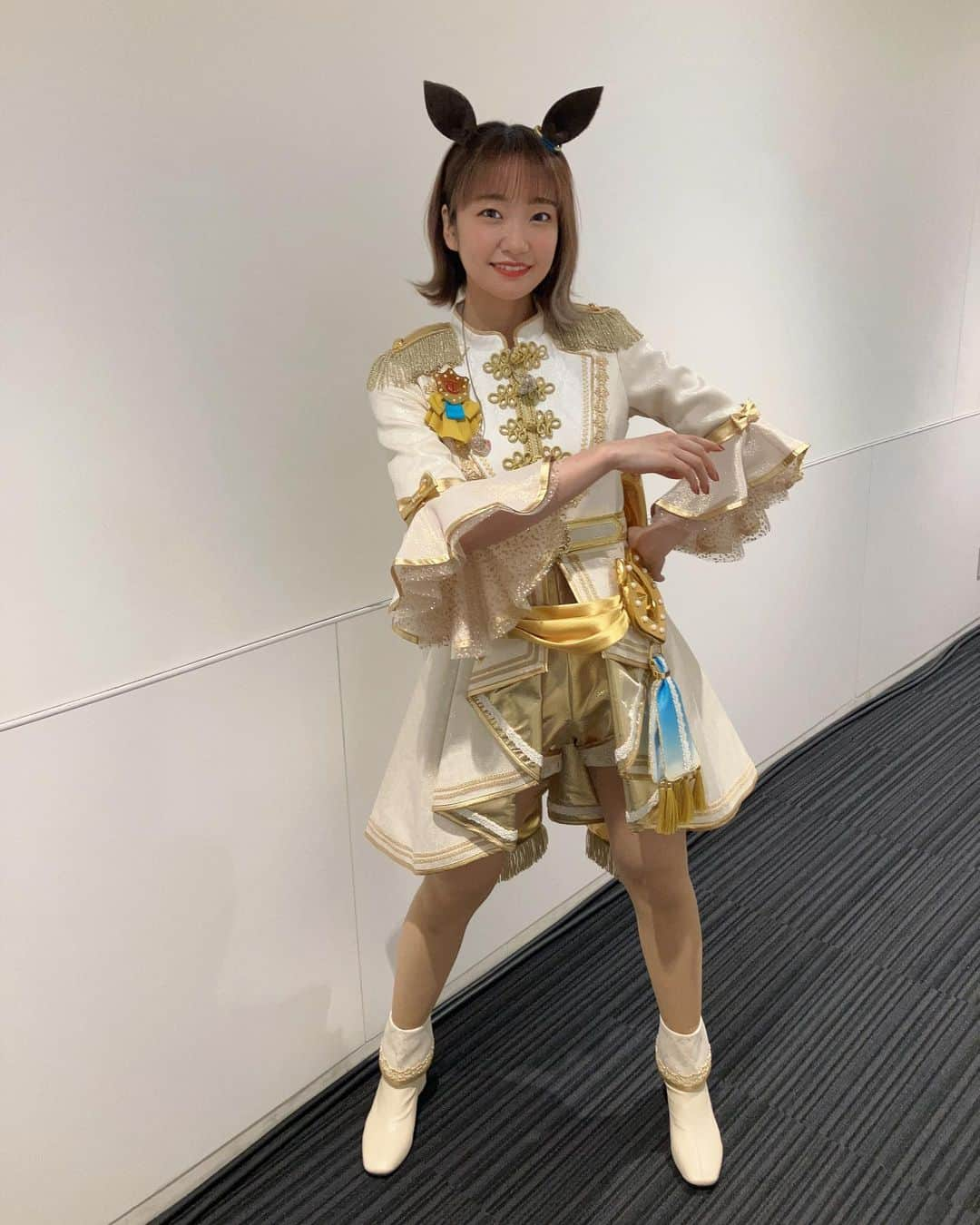 大橋彩香のインスタグラム：「「5th EVENT ARENA TOUR GO BEYOND -WISH- 」DAY1に出走させていただきました🐎  声出し解禁ライブ楽しかったです✨  2枚目は本日の耳です！  引き続き応援よろしくお願いします〜！(スタッフ)  #ウマ娘5th横浜d1  #ウマ娘  #ウオッカ  #大橋彩香」