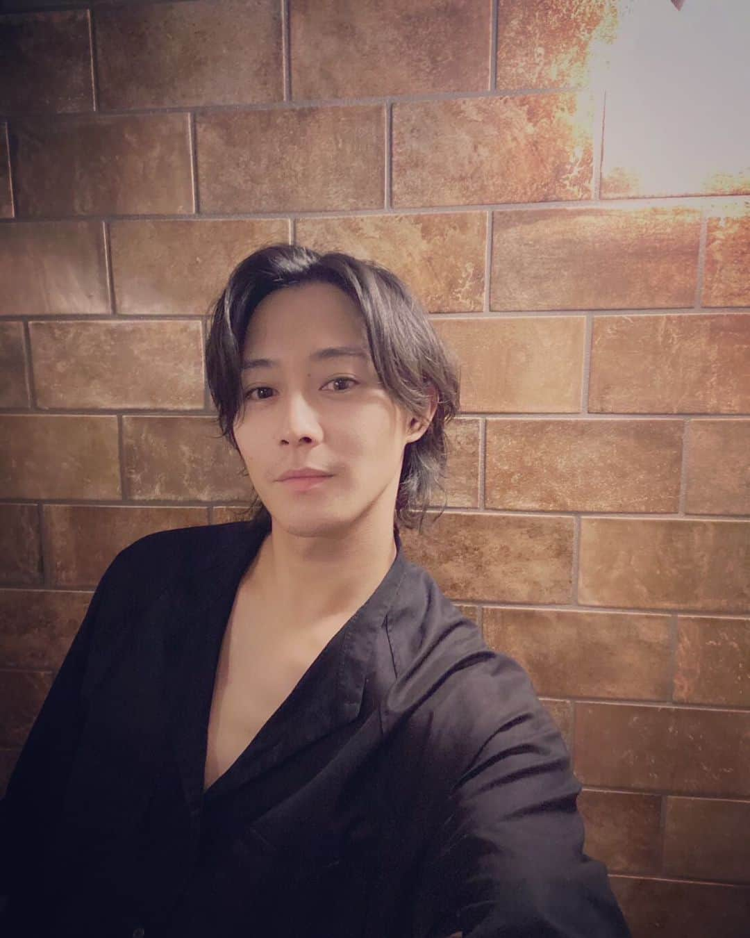 猪野広樹さんのインスタグラム写真 - (猪野広樹Instagram)「舞台『刀剣乱舞』七周年感謝祭 -夢語刀宴會-  稽古開始！ まさに宴！ お祭りです！  そして、8/1(火)に久しぶりに「いののおふ」やらせて頂くことになりました！  チケット、時間帯はまた後日お知らせ致します！ ぜひ見に来てください！！」7月15日 22時34分 - hiroki_ino