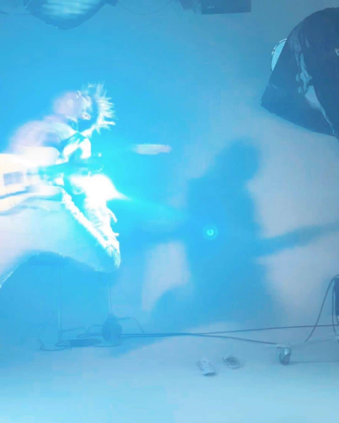 雅-MIYAVI-のインスタグラム：「Sneak Peek   🧸  #今日も元気に飛んでます」
