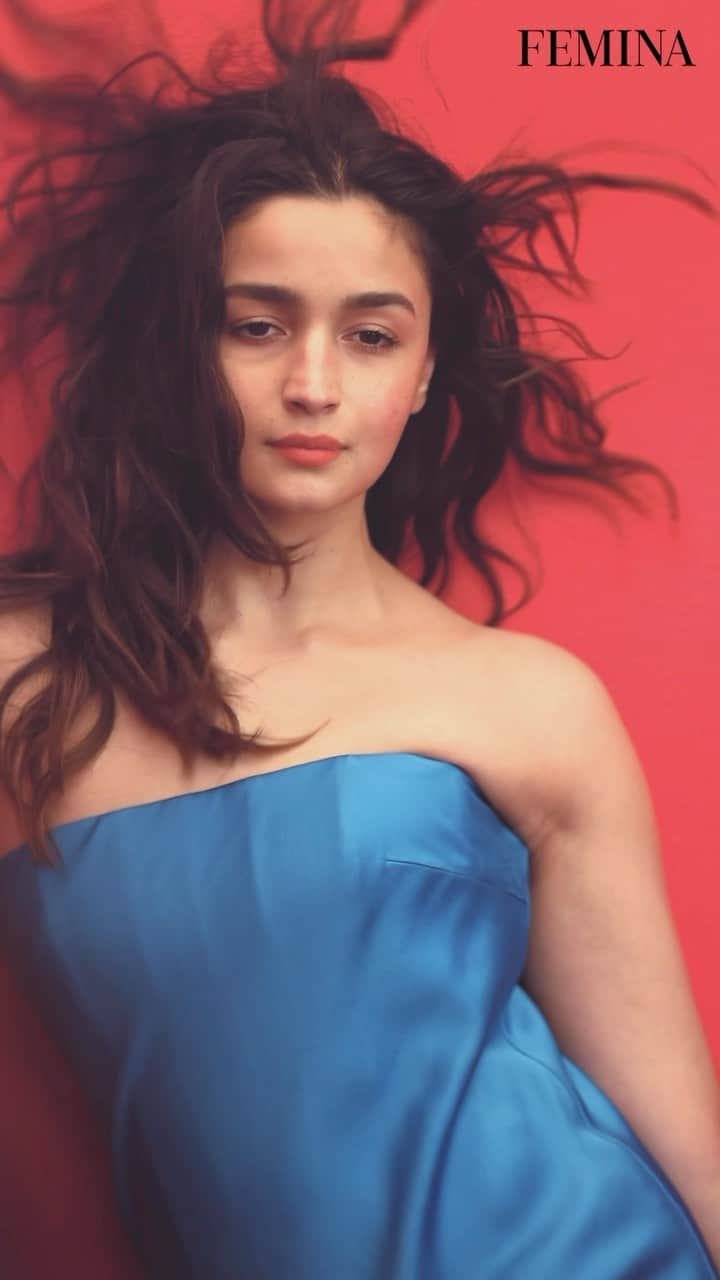 アリア・バットのインスタグラム：「BTSsssing… @feminaindia」