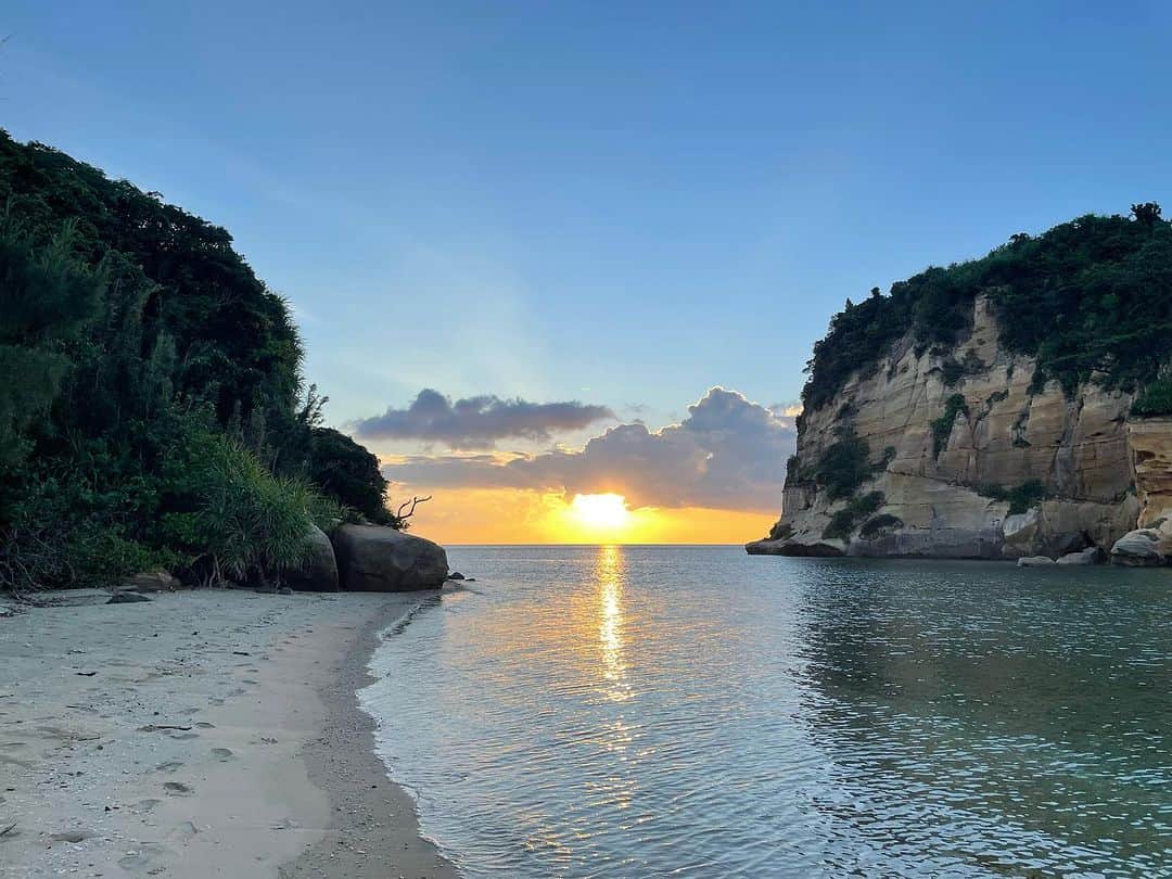 akikoさんのインスタグラム写真 - (akikoInstagram)「Sunset  @iriomote_hotel   #夕暮れマングローブカヤック #sundowner」7月15日 23時08分 - akikojazz