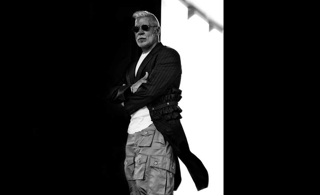 ニック･ウースタのインスタグラム：「“ Have no fear of perfection. You’ll never reach it “ - Salvador Dalí 👑 @nickwooster x 📸 @viktor_csontos  #shotbyviktorcsontos #nickwooster #photography #art」