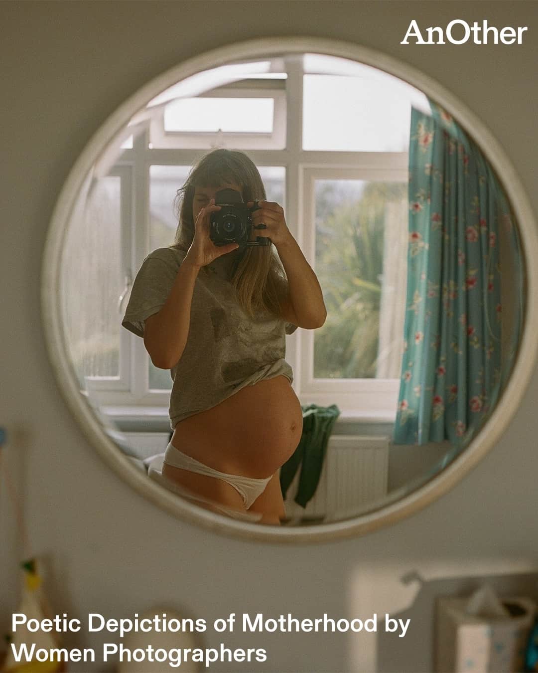 AnOther Magazineのインスタグラム：「"Nothing real is ever just one thing, it’s always a duality. Eye Mama is a book that looks at those dualities" – @krispyka 🤰⁠ ⁠ Curated by Karni Arieli, @eyemamaproject brings together more than 150 images of modern-day motherhood. At the link in bio, she talks about “documenting the unseen narrative of motherhood” 📲⁠ ⁠ 📸 1. Photography by @naomiswood⁠ 2. Photography by @imagesbyblairecatherine⁠ 3. Photography by @_markoluca_⁠ 5. Photography by @isabella.stahl⁠ 6. Photography by @isoldewoudstra」