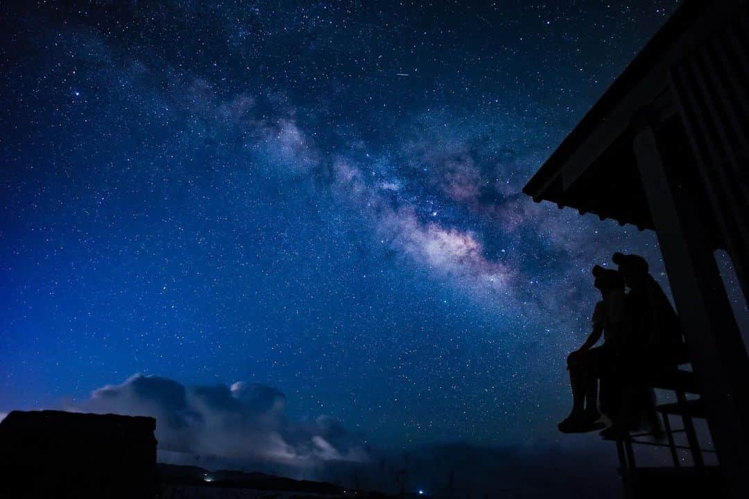 AMIのインスタグラム：「初めて天の川見れた気がする🌌プラネタリウムだった🪐 座間味の思い出。」