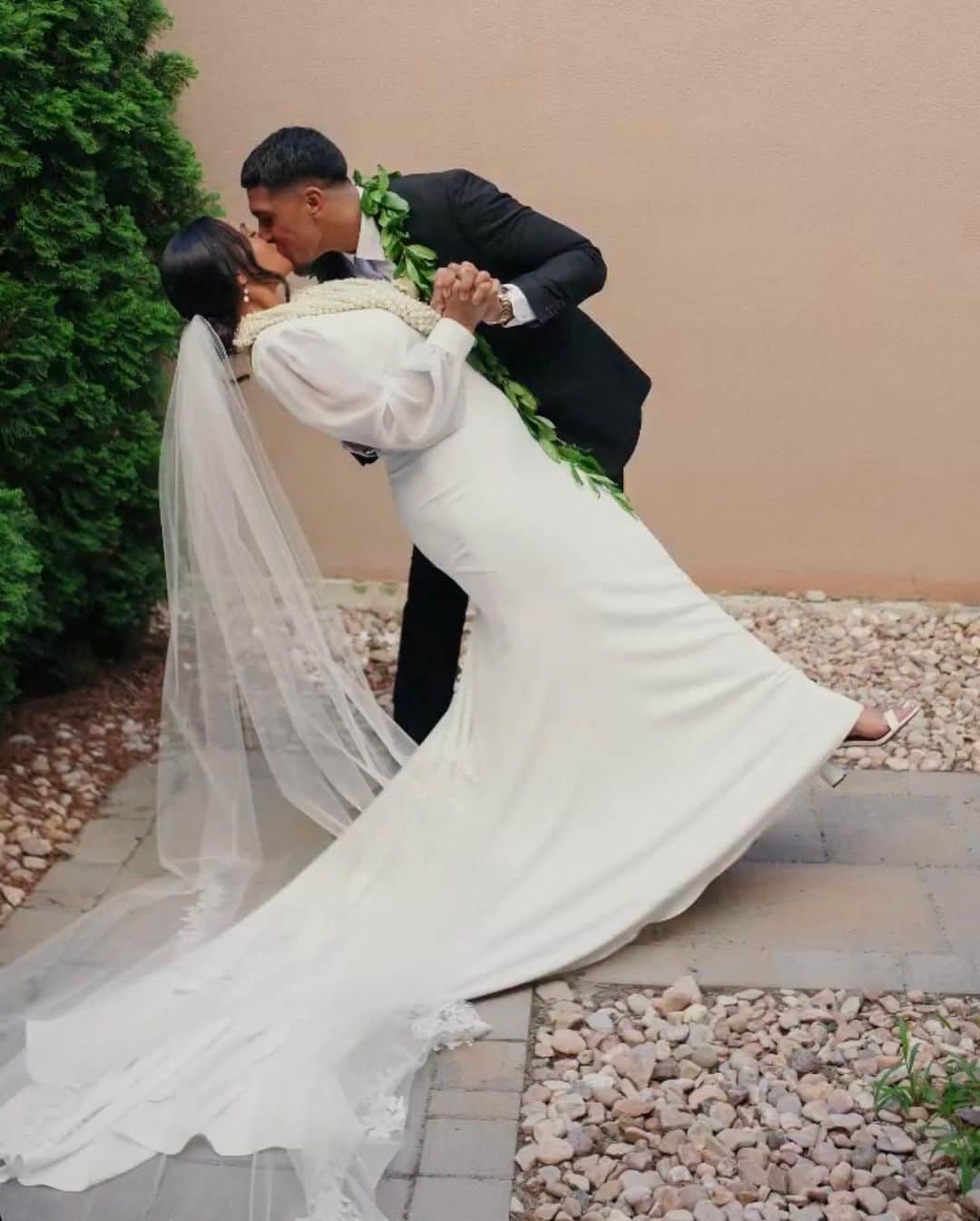 ヒューストン・テキサンズのインスタグラム：「Love is in the air 💍」