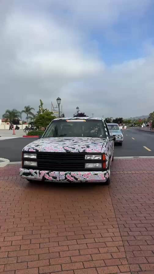 Classics Dailyのインスタグラム：「South OC Cars and Coffee.」