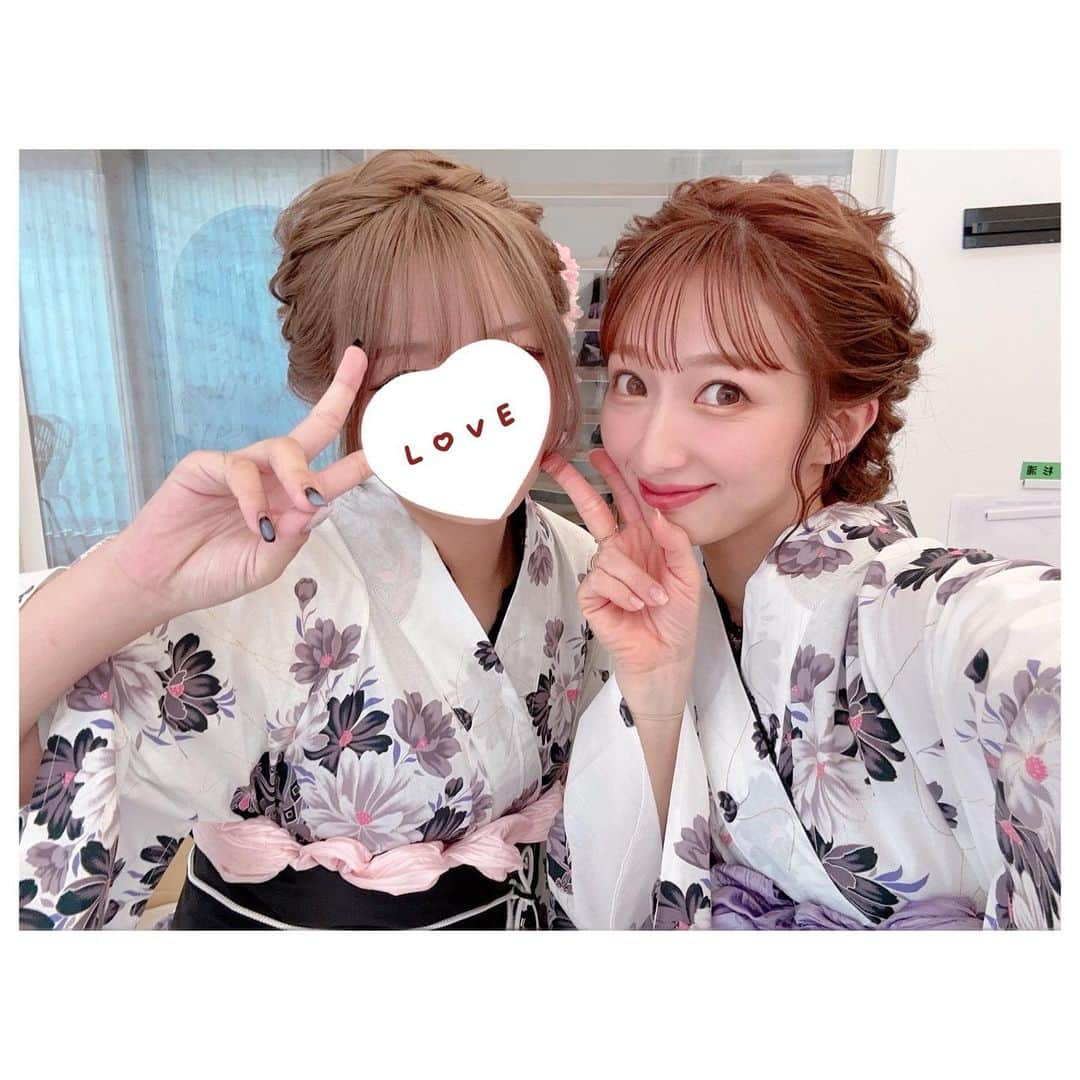 辻希美さんのインスタグラム写真 - (辻希美Instagram)「母娘。でお揃いの浴衣👘 🩷💜🩷💜🩷💜🩷💜」7月16日 0時15分 - tsujinozomi_official