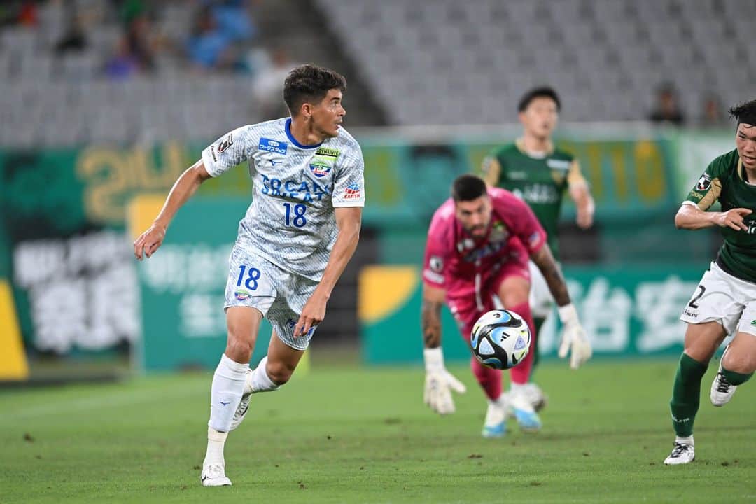 徳島ヴォルティスのインスタグラム：「明治安田生命J2リーグ第26節 #徳島ヴォルティス 0-0 #東京ヴェルディ  アウェイに乗り込んでの一戦でしたが、スコアレスドローとなりました。  どんな相手、どんな状況でもしっかり勝ち切る。徳島のために。次はホーム戦。自分たちに矢印を向けて、自分たちがやるしかありません。  ウォーミングアップの見学、そしてスタンドから多くの方が応援、声援を送ってくださいました。 本当にありがとうございました。  #徳島ヴォルティス #vortis #Jリーグ #football」