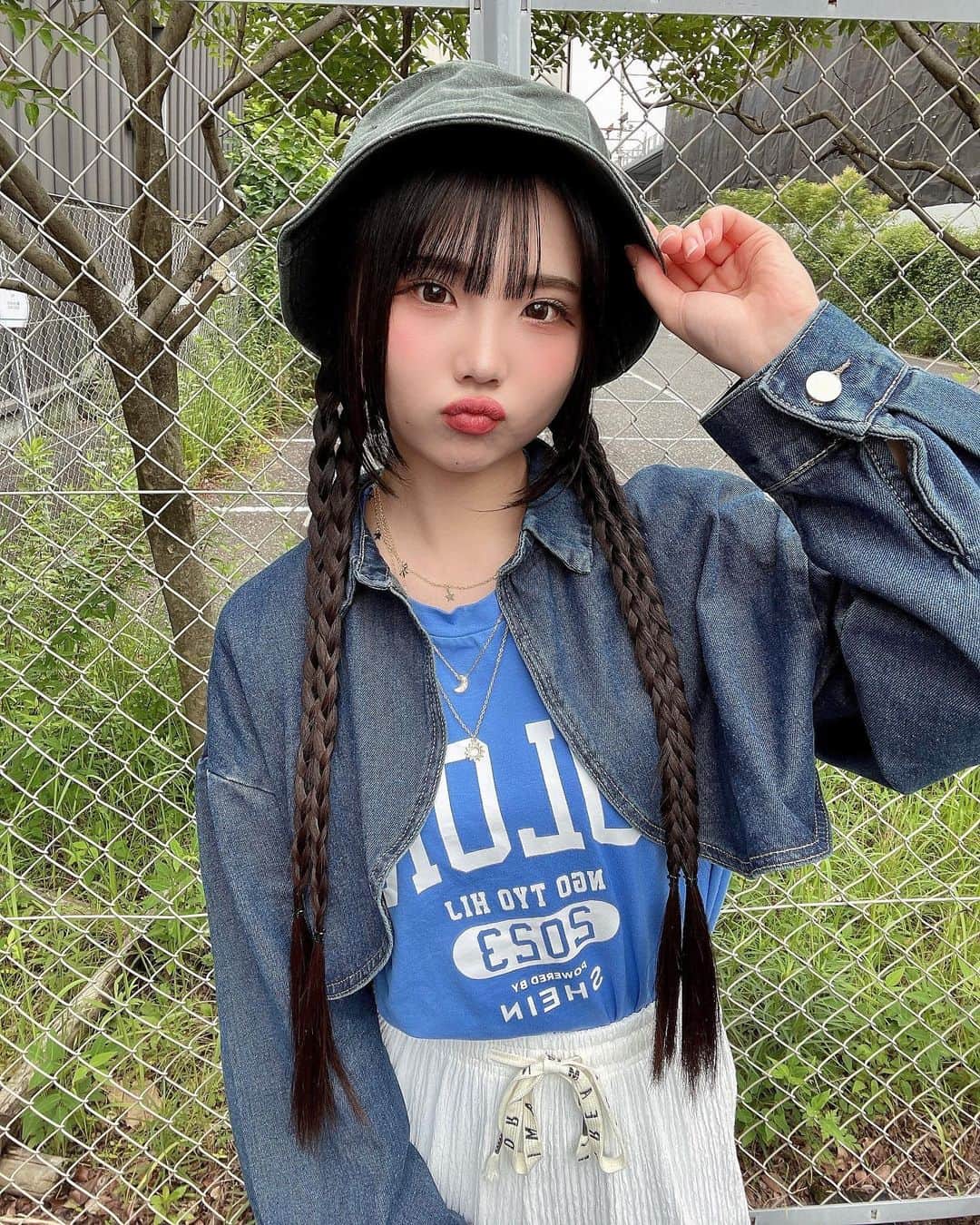 のインスタグラム：「. #COLORZwithSHEIN2023 名古屋公演2日間 本当にありがとうございましたっ💙💙💙  みなさんの温かさに触れて 心温まった2日間で…☆･ﾟ:* みなさんと気持ちが一つになれる 音楽やファッションは素晴らしいなぁって 改めて思えました😌🎶  とっても楽しかったですっ！！！！！  衣装も素敵で1日目がカジュアルで 2日目が大人っぽい感じでしたよ💫  #SHEINforall #SHEINコーデ #COLORZ2023 #idol #shein購入品  SHEINでのお買い物がお得になるクーポンコード 【CLZ23】  @shein_japan @colorz_show」