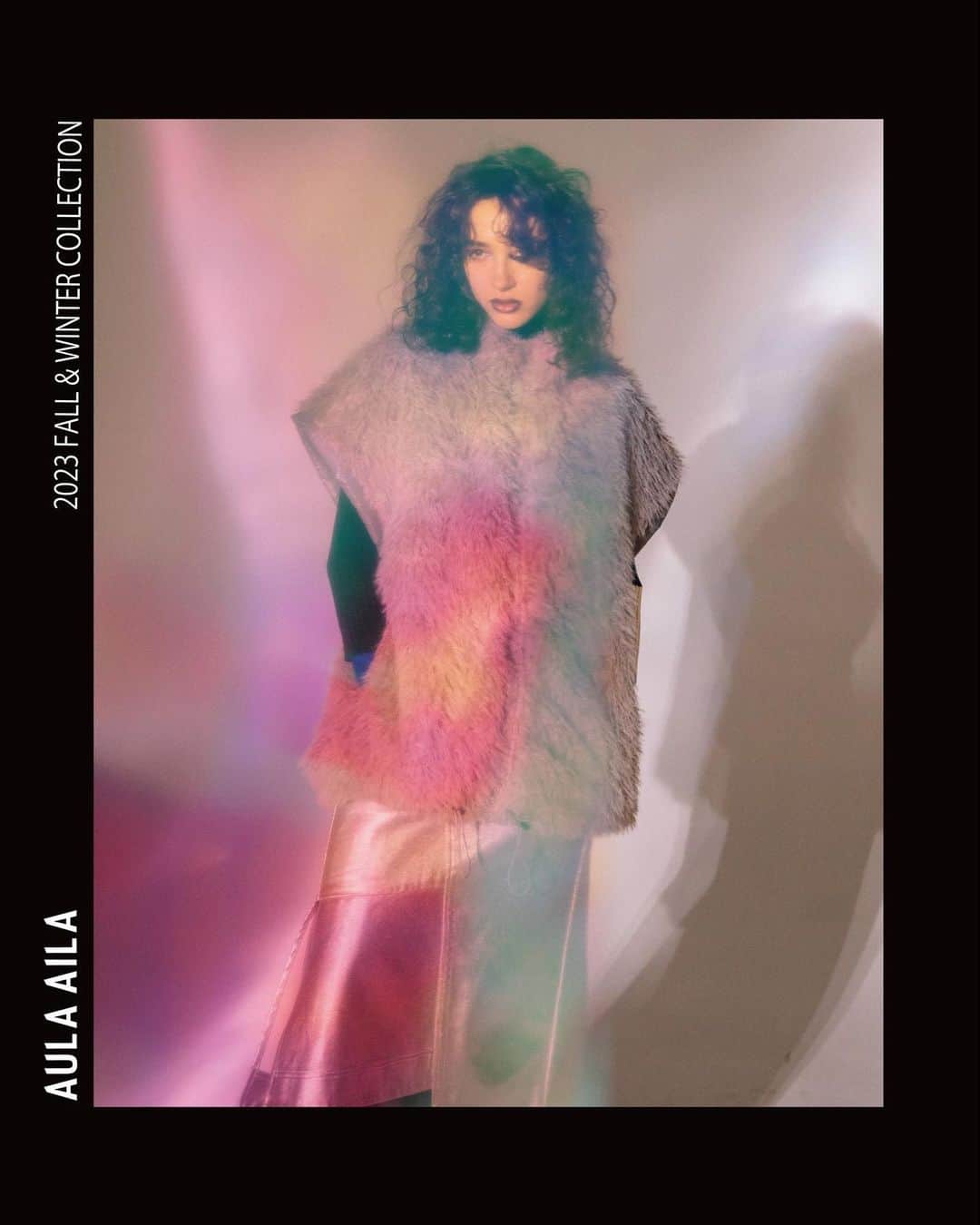 AULA AILAのインスタグラム：「【2023 FALL & WINTER COLLECTION】  REVERSIBLE DOWN VEST COLOR LT.GRAY SIZE 0 ¥29,700  REVERSIBLE TULLE COMBINATION SKIRT COLOR SILVER SIZE 0/1 ¥23,100.  ✔️AULA AILA OFFICIAL WEB STOREにて予約受付中」