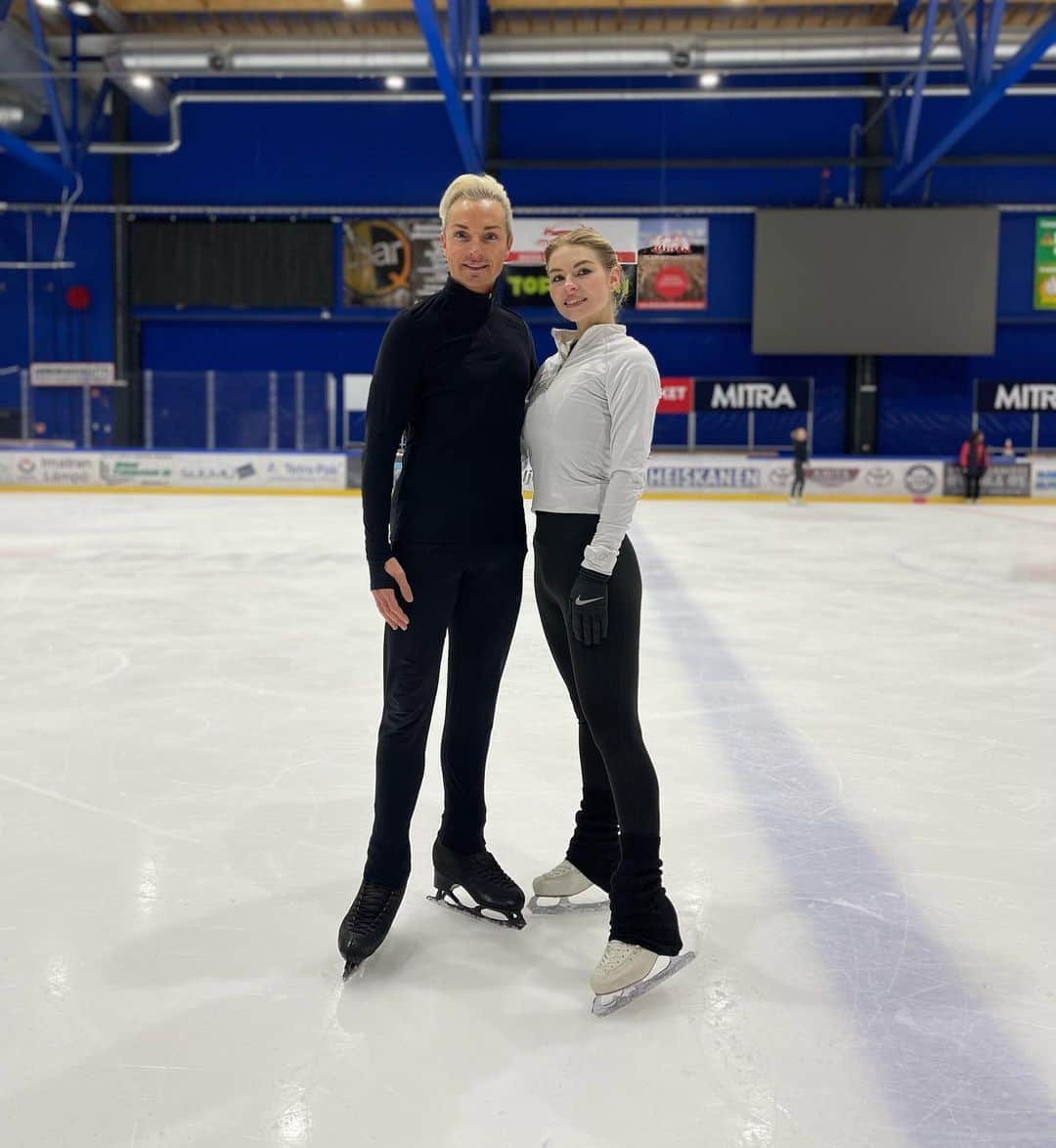 アンゲリーナ・クチヴァルスカのインスタグラム：「Thank you @adamsolya for my new short program. It was a big pleasure to work with such amazing and creative person like you 💕 Can’t wait to show my short program on competitions 🙈😍」