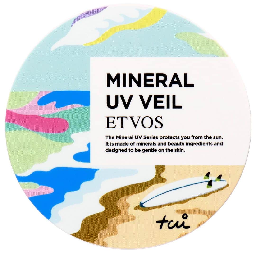 松尾たいこのインスタグラム：「《最大15%OFF😆ETVOSミネラルUVシリーズ》本格的な暑さが始まりましたね。私のイラスト入りUVケア商品がお買得に。限定品なのでこの夏限り。敏感肌の私も愛用中✌️  7/19(水)10:00まで。  https://onl.sc/PwMgB8x  期間中にUVケア商品2点購入で10%OFF、3点以上購入で15%OFF。  ※私の作品への質問やお問い合わせはお気軽に⠀ ⠀ 「見えないけれど　つながっている」⠀ 「会えないからこそ　いとおしい」⠀ 森羅万象・花鳥風月・四元素(五元素)・二十四節気など日本をテーマに作品を作っています。⠀ この絵の中にもつながりを。⠀ ⠀ #japaneseartist #liveintokyo #myartwork #acrylicpainting #lovejapan #modernartist #contemporarypainting #contemporaryartist ⠀ #colorfulartwork⠀ #kawaii #arigato⠀ #happycreativelife #staycolorfullycreative⠀ #loveny #lovehongkong #lovetaiwan #lovesingapore #lovekorea⠀ ⠀ #現代アート #現代美術 #現代アーティスト #森羅万象 #五行思想 #八百万の神 #花鳥風月 ⠀ #神社好きな人と繋がりたい⠀ @holbein_art ⠀ @holbeinartistmaterials #エトヴォス #etvos #uvケア」