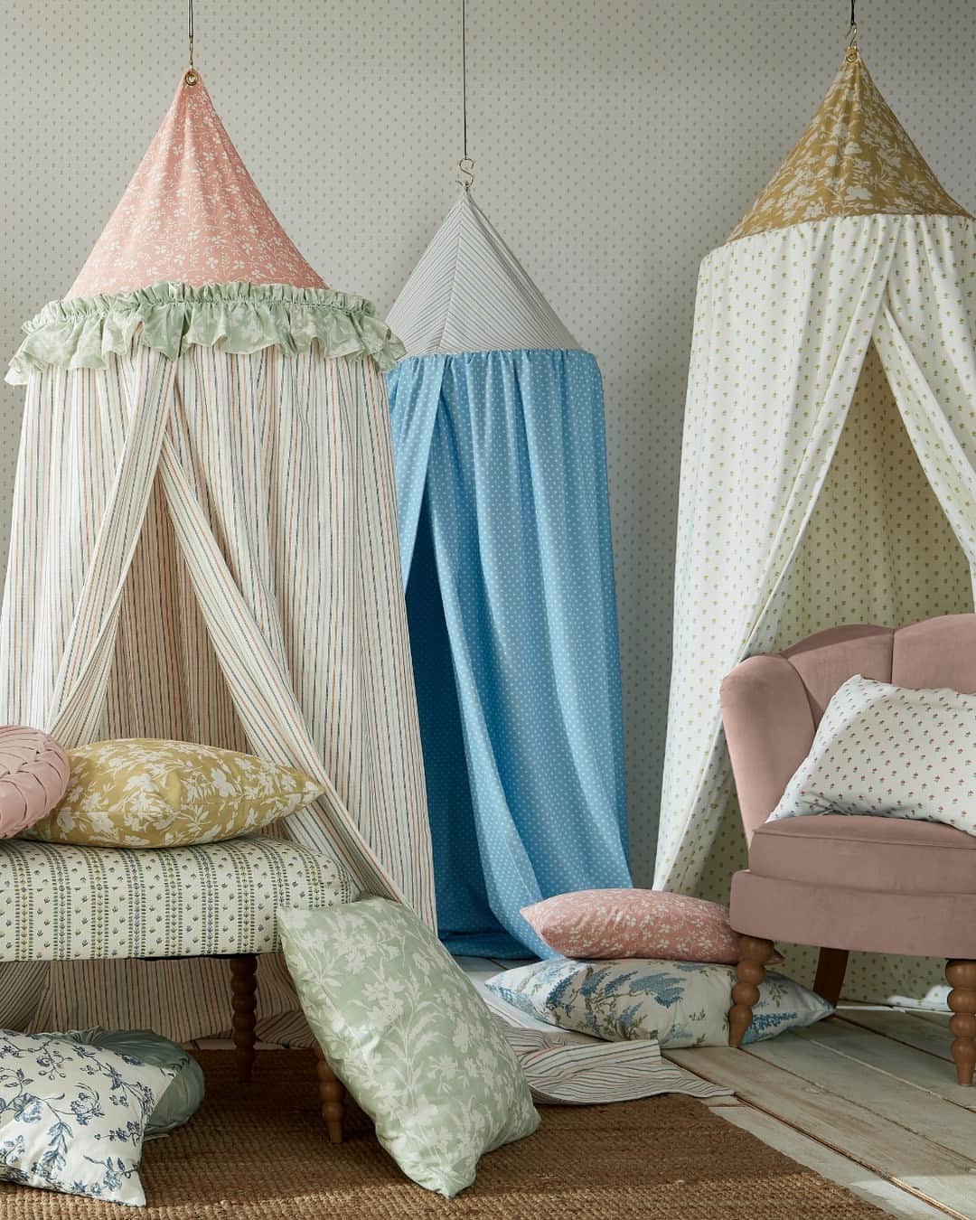 ローラアシュレイのインスタグラム：「Create beautiful cushions, hand-sewn curtains or canopies from our new 70th Anniversary Fabric Collection.⁣ ⁣ Adorned by classic Laura Ashley prints, these fabrics will be sure to impress.⁣ ⁣ Now available in over 500 independent UK Stockists.⁣ ⁣ What's your next DIY project?」