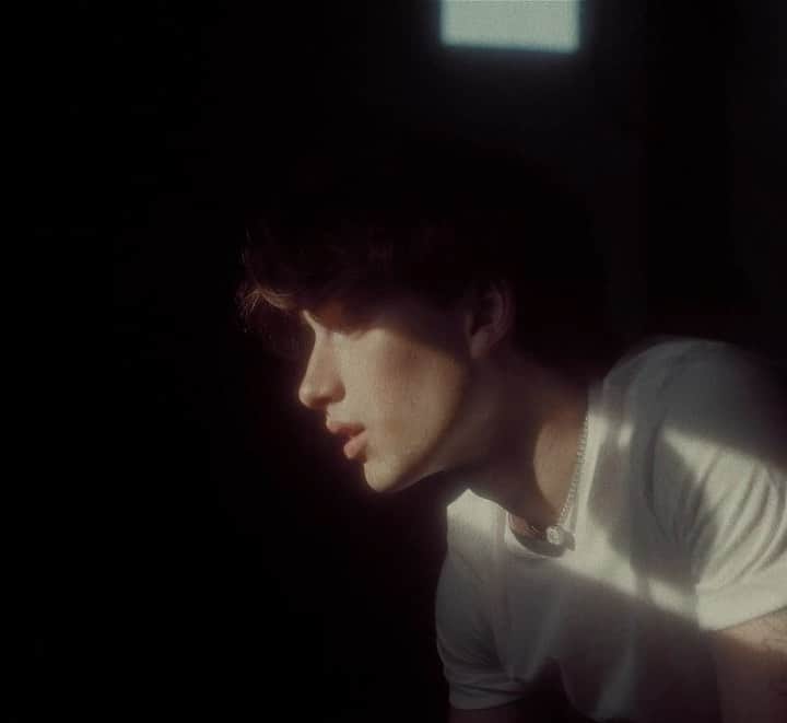 ジョニー・オーランドのインスタグラム：「My next project “The Ride” will be released in 3 parts. Part 1 comes out July 28th with “Boyfriend” & “July.” The Ride is a story of love, hate, confusion & hope. There is no greater thrill than falling in love. Pre-save now」