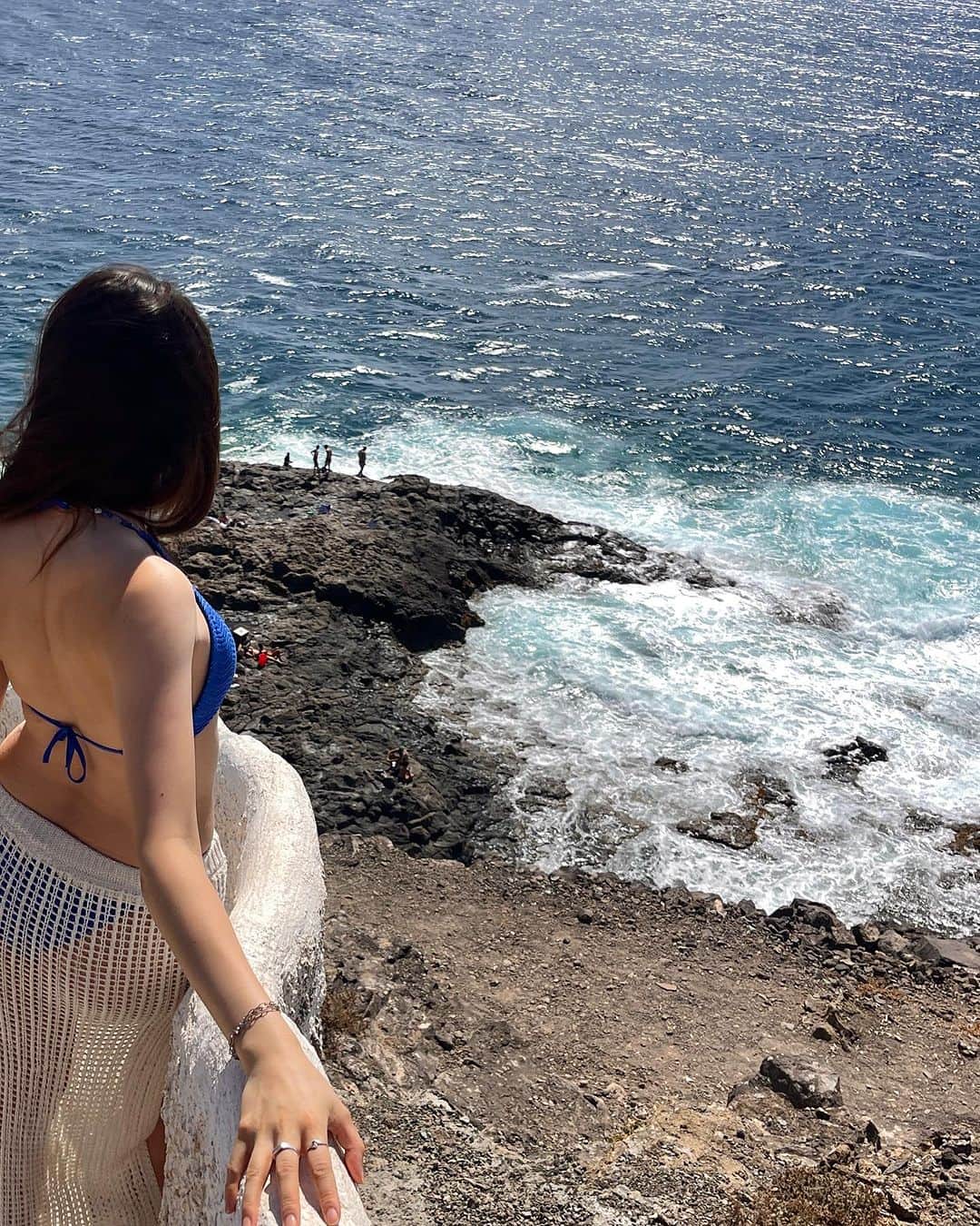 澄那シュトゥーダーのインスタグラム：「Sun, Sangria & the Sea in Spain 💙🌞🇪🇸」