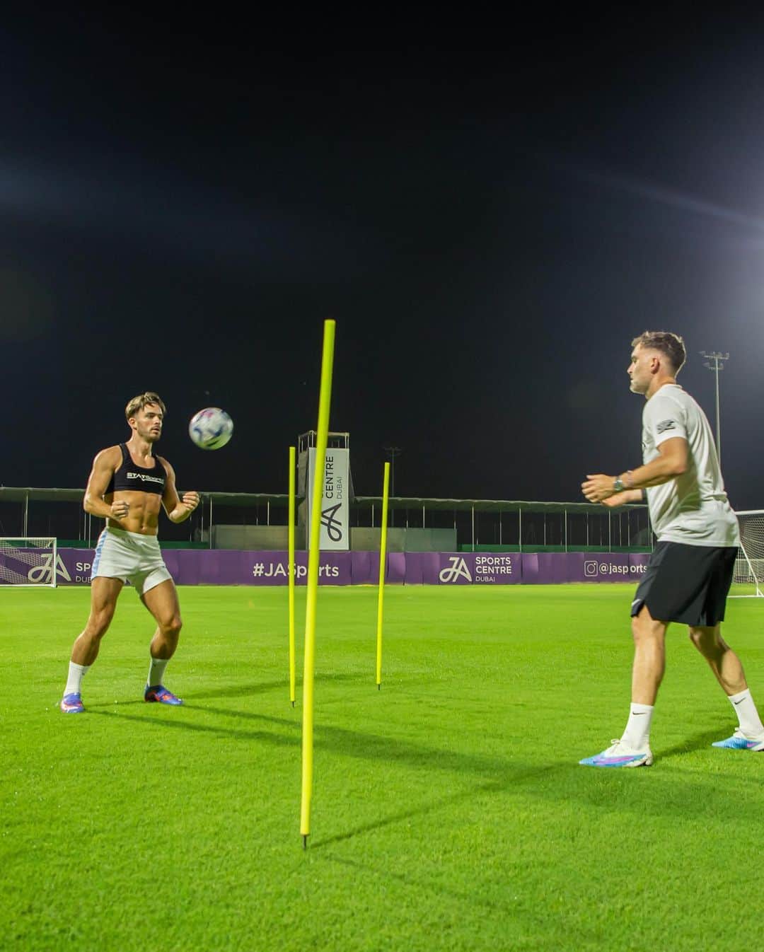 ジャック・グリーリッシュさんのインスタグラム写真 - (ジャック・グリーリッシュInstagram)「Good few days out in Dubai training at @jasportsdxb with @jamie_velocity 👌🏼🥵」7月16日 3時32分 - jackgrealish