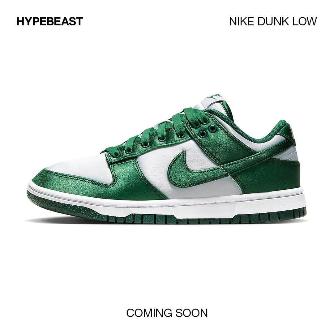HYPEBEASTさんのインスタグラム写真 - (HYPEBEASTInstagram)「@hypebeastkicks: Take a look as @nike unveils yet another Dunk Low silhouette, this time arriving with a Michigan State-inspired arrangement. The biggest modification here is the base layer’s build which sees a satin makeup rather than the traditional leather. A Spartans-friendly green hue fills in the Swooshes, laces, interior liners, overlays, and Nike branding atop the tongues and heels.⁠ ⁠ Those looking to add these to the rotation can expect these to drop in the coming weeks.⁠ Photo: Nike」7月16日 4時16分 - hypebeast