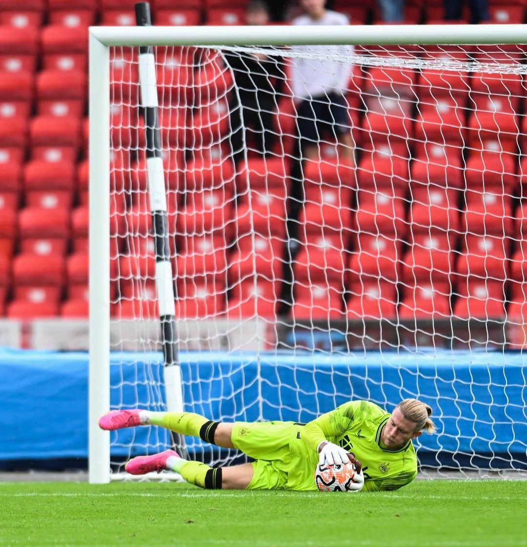 ロリス・カリウスさんのインスタグラム写真 - (ロリス・カリウスInstagram)「First win of the season ✔️ let’s keep it going 👊🏼」7月16日 4時33分 - loriskarius