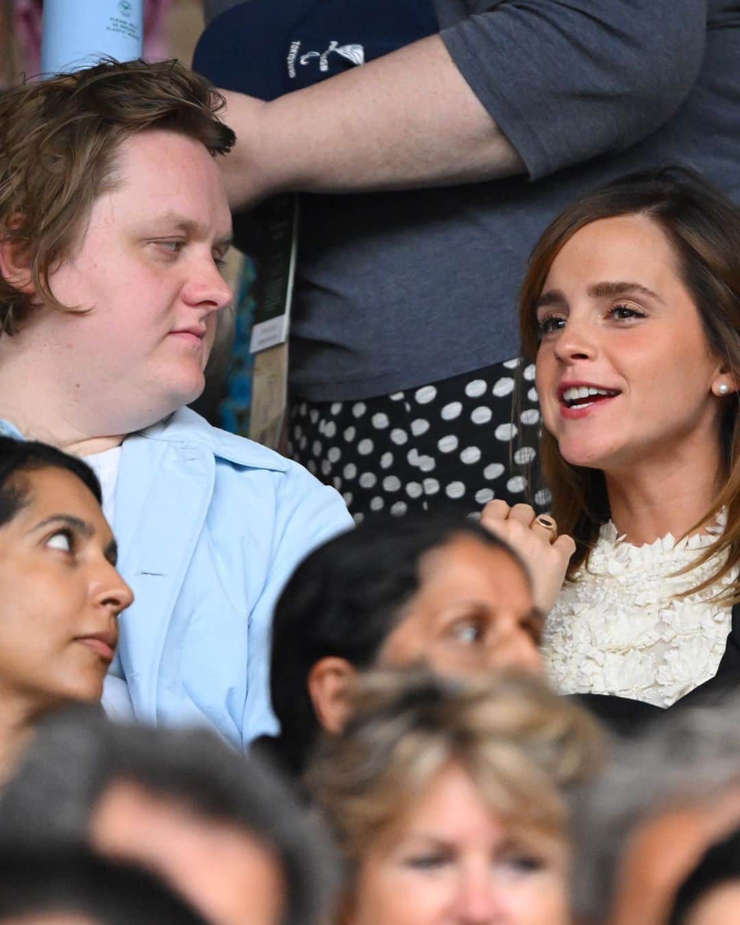 Just Jaredさんのインスタグラム写真 - (Just JaredInstagram)「Emma Watson is making a rare public appearance at Wimbledon where she was seen hanging out in the stands with famous friend Lewis Capaldi. #EmmaWatson #LewisCapaldi Photos: Getty」7月16日 4時37分 - justjared