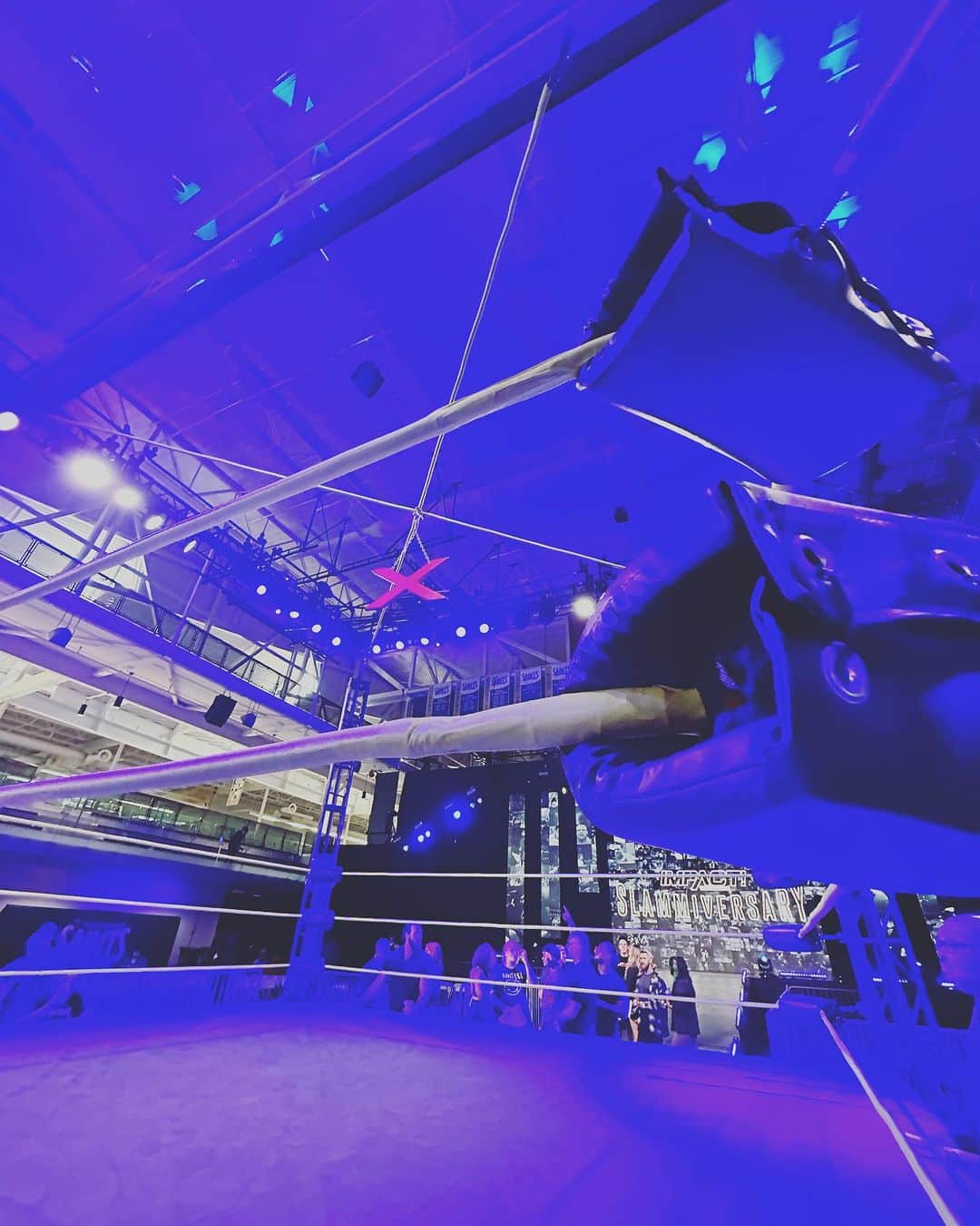 KUSHIDAのインスタグラム：「Ultimate X Match Tonight.  冒険が好きなものだけにチャンスは訪れる。 @impactwrestling」