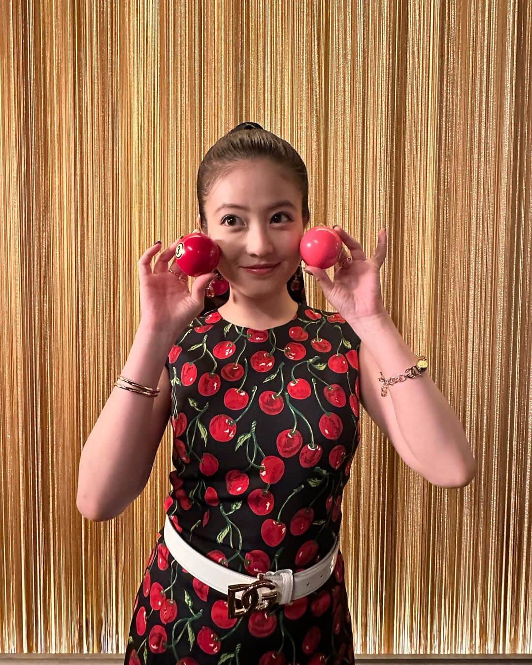 のインスタグラム：「.  【👠】  #チェリーキリカ様🍒 #ビリヤードはお手のもの #今田美桜 #トリリオンゲーム💸 #第2話は7月21日よる10時🕙」