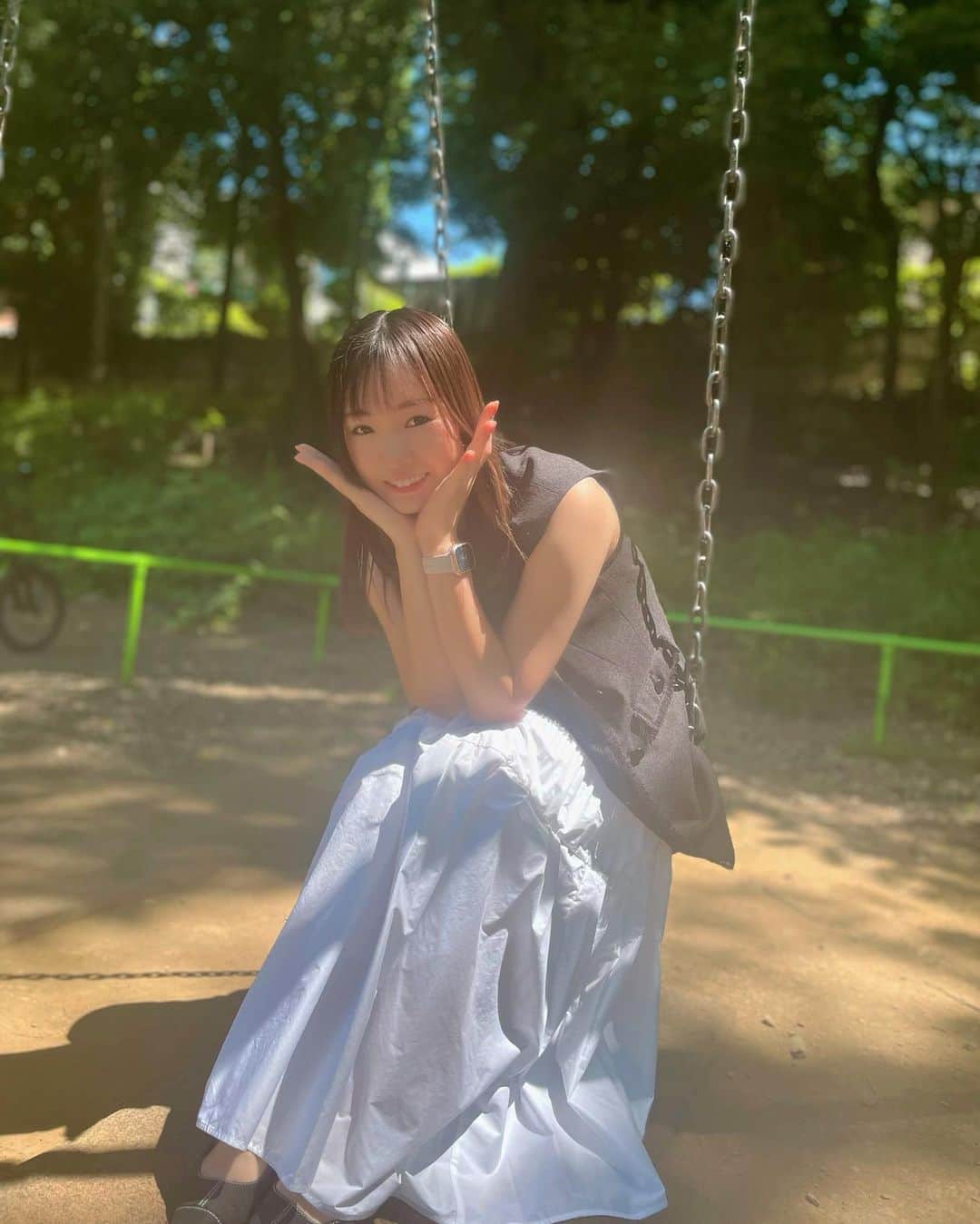 のインスタグラム：「誕生日のお祝いメッセージ たくさんありがとうございます！  いくつになっても嬉しい💌  今年は特に感謝の気持ちを言葉や行動で表していきたいな🍑  Happy birthday to Me！」