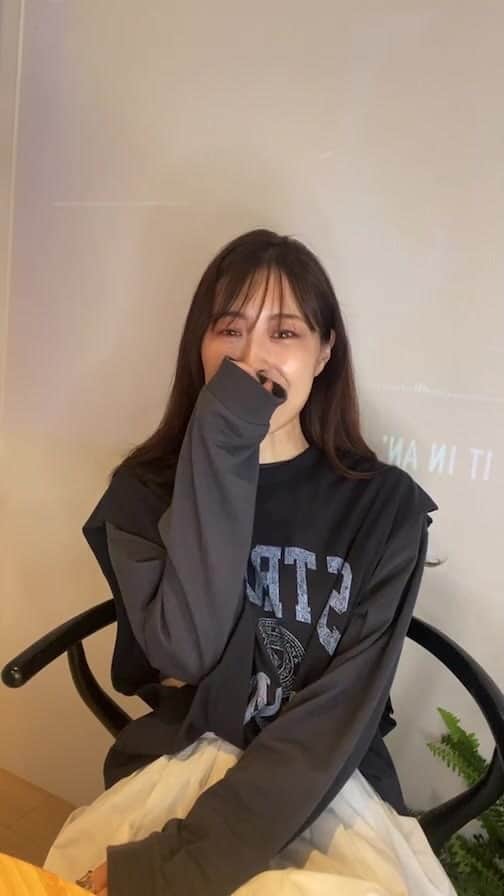 保科真紀のインスタグラム：「日曜日のインスタライブ✨  いつものメイクしながら 久々に肌治療（美容医療）の 話しました  また日曜日にライブします🙆‍♀️」