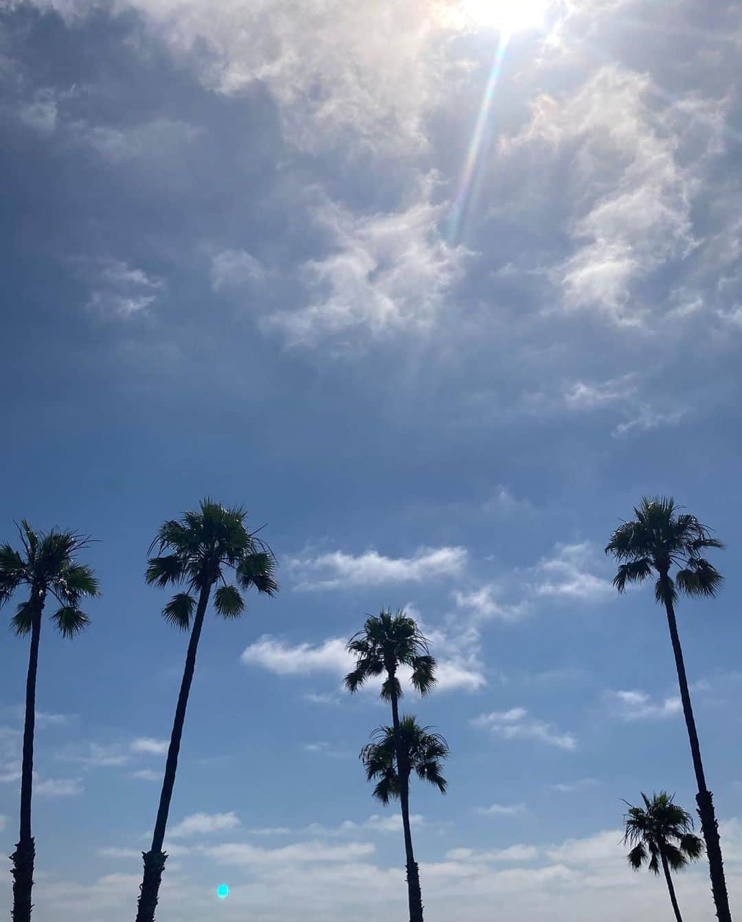 クリスティン・ヒルデブランドさんのインスタグラム写真 - (クリスティン・ヒルデブランドInstagram)「[still playing catch up from when my fam was in town]. The best beach day in recent memory 😌. Also, can we talk about how Lennon calls swimsuit “swim soup” 😂😍😂」7月16日 15時42分 - _kristinhildebrand