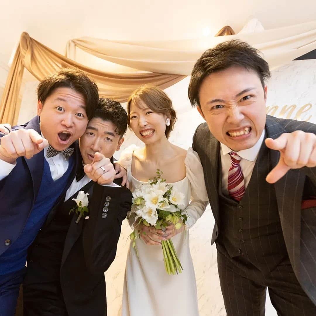 アルカンシエルグループさんのインスタグラム写真 - (アルカンシエルグループInstagram)「アルカンシエルだから叶う♡ 披露宴前のウエルカムパーティ🥂  アルカンシエルでは挙式後に 大切なゲストの皆さまとお話できるお時間をご用意しています✨  軽食や季節に合わせたドリンクと一緒に 「来てくれてありがとう」を1番近くで伝えられる 特別なひとときをお楽しみください🕊  photo by 1.2枚目 @arcenciel.kanazawa 3.4枚目 @arcenciel.luxenagoya 5枚目 @arcenciel.yokohama  お写真をご紹介させていただき ありがとうございました🕊  ......................................   「 #感謝を式のまんなかに。」  式を通じて、今いちばん伝えたいもの。 それはきっと、言葉だけじゃ足りない 「ありがとう」の気持ちで最高のおもてなしを…。  大切なゲストと一緒に作り上げる結婚式 専任のプロデューサーがおふたりの想いを形にします。  ◾️各会場アクセス抜群の好立地 ◾️おふたりやご家族らしさを大切にしたお料理が定評 ◾️いつもおふたりに寄り添うプロデューサー ◾️理想の演出でゲストにサプライズ  お問い合わせはプロフィールURLより💌 @arcenciel.wedding  お写真を紹介してもOKという方は #アルカン花嫁 をつけて投稿してください♡  素敵な投稿をお待ちしております＊*  ......................................   #アルカンシエル #結婚式 #結婚式場 #ゲストハウス #結婚式準備 #挙式 #披露宴 #ウエディング #ウェディング #プレ花嫁 #プレ花嫁さんと繋がりたい #結婚式演出 #披露宴演出 #式場探し #式場見学 #アルカンシエル金沢 #アルカンシエルluxemariage名古屋 #アルカンシエル横浜 #2023秋婚 #2024冬婚 #2024春婚」7月21日 12時00分 - arcenciel.wedding