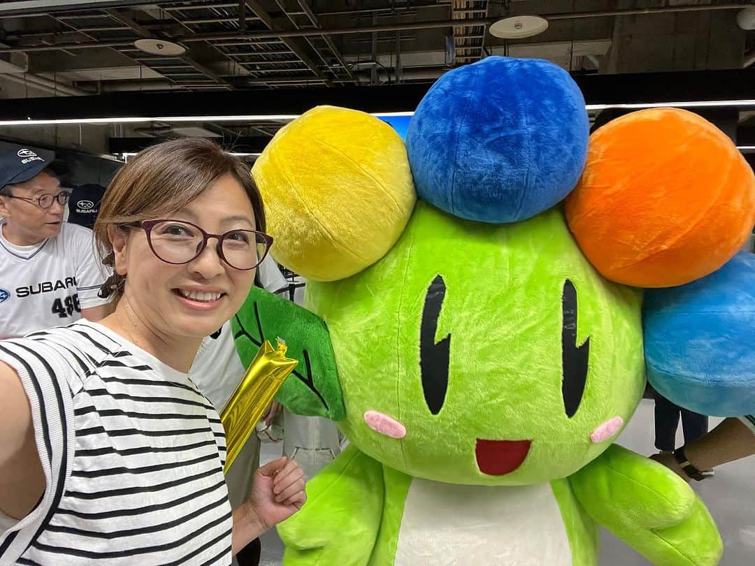 吉田由美のインスタグラム：「「おおたん」が応援にかけつけた 都市対抗野球大会⭐️  #太田市　#おおたん　#ゆるキャラ  #群馬県　#スバリスト　#東京ドーム #都市対抗野球  #スバル　#SUBARU  #福山　#吉田由美　#野球」
