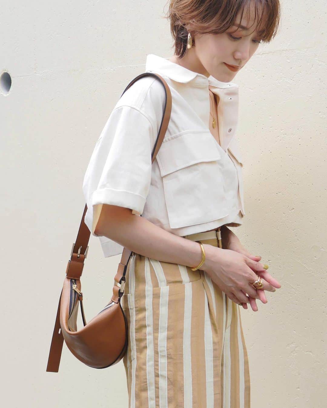 Miki Kanekoさんのインスタグラム写真 - (Miki KanekoInstagram)「上下ZARA♡  シャツはちょっと生地がしっかりしてるけど、風通しいいからそんなに暑くない🌬️  👔👖…#ZARA  👜…#allsaints  👡…#orientaltraffic  necklace,💍…#cene  pierce…#kennethjaylane  necklace…#todayful  .」7月16日 7時54分 - mikiaoba