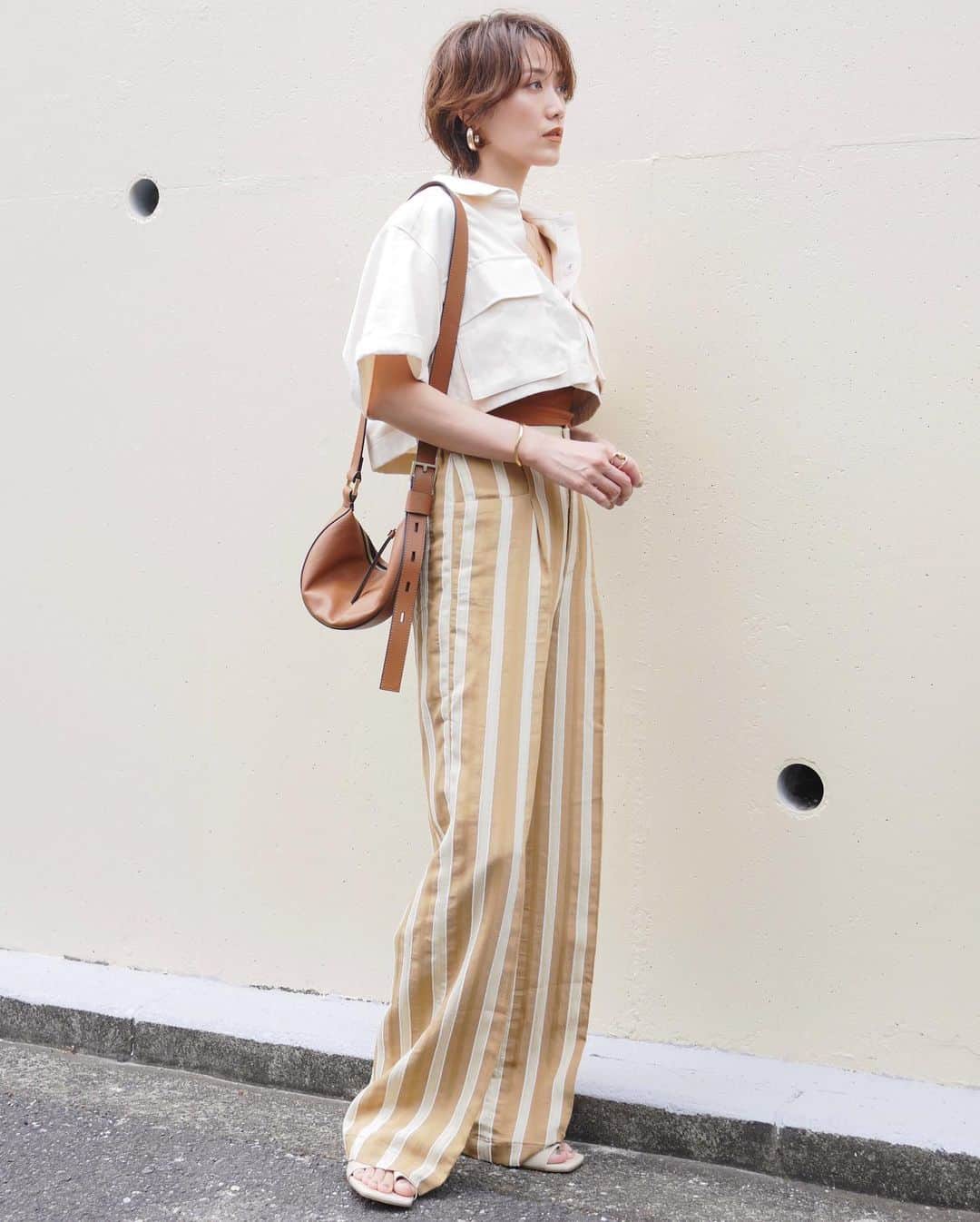Miki Kanekoさんのインスタグラム写真 - (Miki KanekoInstagram)「上下ZARA♡  シャツはちょっと生地がしっかりしてるけど、風通しいいからそんなに暑くない🌬️  👔👖…#ZARA  👜…#allsaints  👡…#orientaltraffic  necklace,💍…#cene  pierce…#kennethjaylane  necklace…#todayful  .」7月16日 7時54分 - mikiaoba