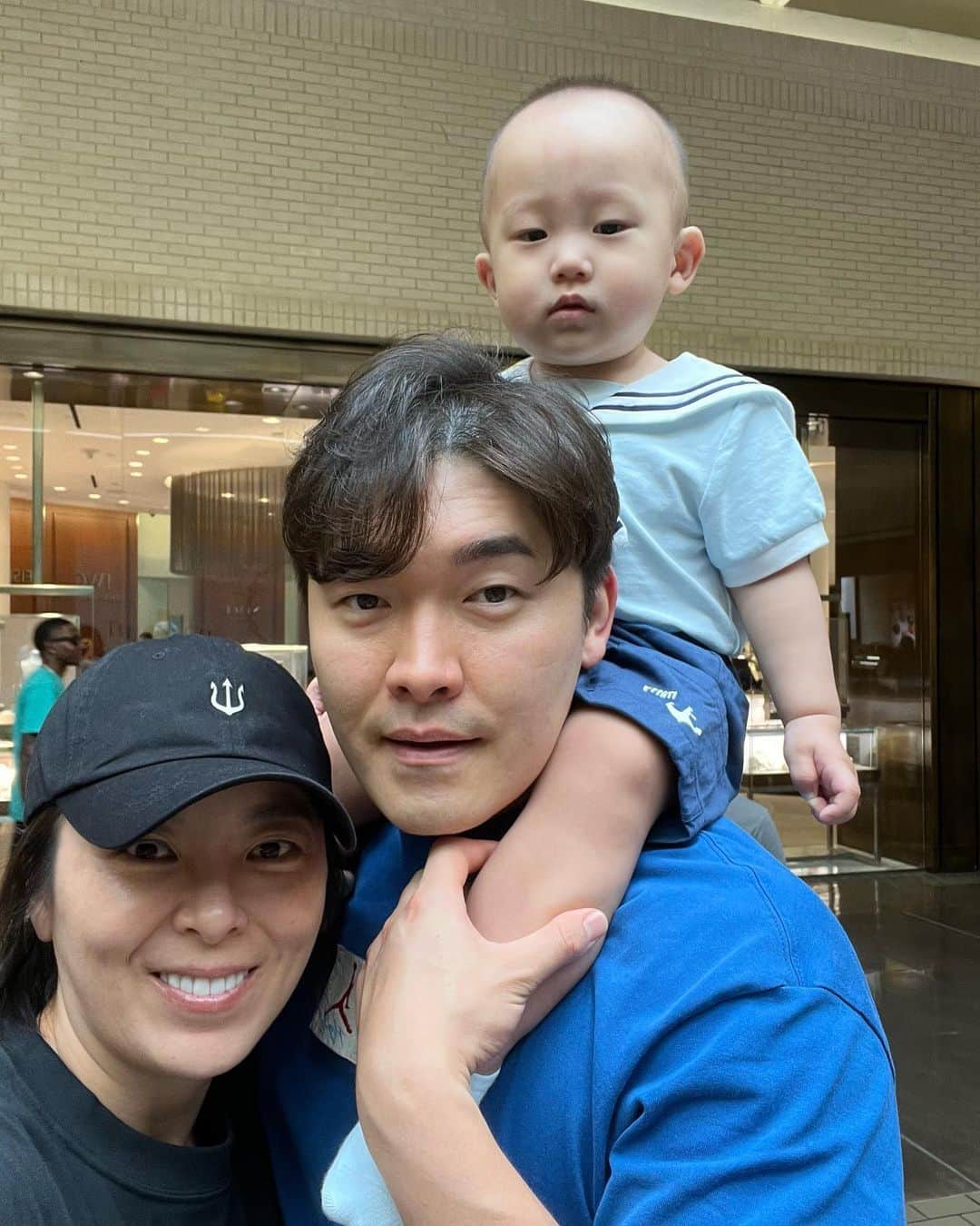 ハー・ミジョンさんのインスタグラム写真 - (ハー・ミジョンInstagram)「알찬 토요일. 우리모두 기절🫠 #texas #dallas #northparkmall #saturday」7月16日 8時23分 - mi_jung1205