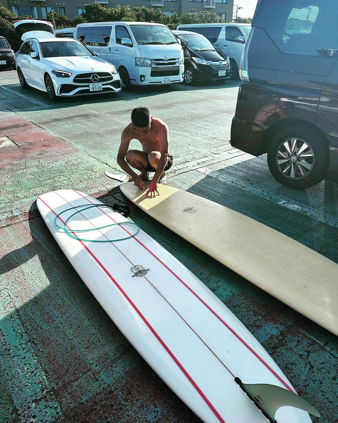 熊谷隆志さんのインスタグラム写真 - (熊谷隆志Instagram)「約一年ぶりのサーフィン🏄‍♀️ ブランク感じない。よい滑りでした。 海はいいね。 最高😀」7月16日 8時29分 - takashikumagai_official