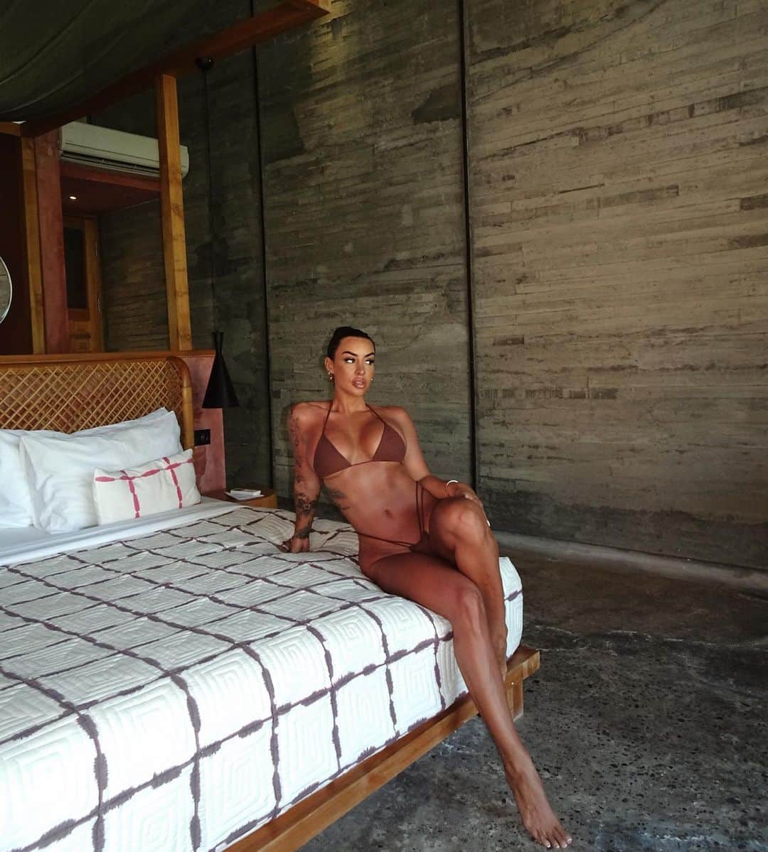 Steph Paccaさんのインスタグラム写真 - (Steph PaccaInstagram)「slow mornings @shoreamora 🤎」7月16日 8時42分 - steph_paccaa