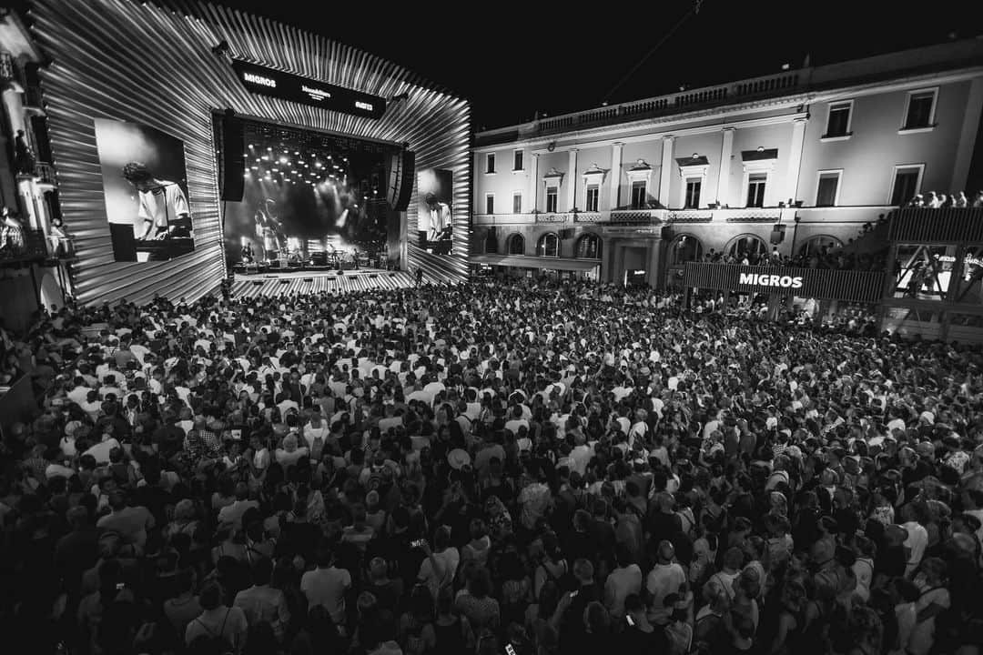 OneRepublicさんのインスタグラム写真 - (OneRepublicInstagram)「🖤 Locarno 🤍」7月16日 8時47分 - onerepublic