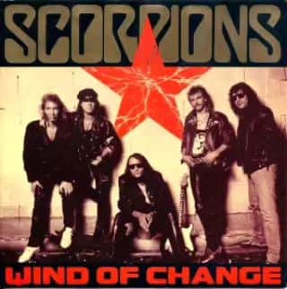 中村松江さんのインスタグラム写真 - (中村松江Instagram)「今日の一曲はScorpionsで『Wind of Change』です✨ アルバム「Crazy World」に収録。 1990年にリリースされたスコーピオンズのアルバムからの大ヒット曲です✨ クラウス・マイネのボーカルが沁みるパワーバラードです🎶 (№1409) #歌舞伎　 #中村松江 #scorpions #windofchange #crazyworld」7月16日 8時59分 - matsue_nakamuraofficial