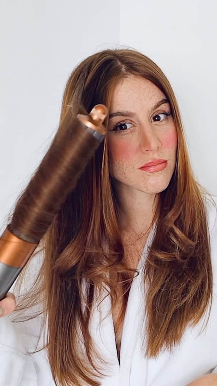 のインスタグラム：「GRWM 💁🏼‍♀️ @dysonhair  #dysonhair」