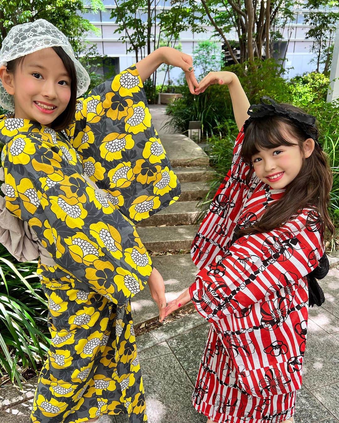 のインスタグラム：「🎀  ぷっちぐみオフショット  みんな見てくれました〜？ お祭りも今年から楽しめそうですよね💓 おしゃれ浴衣コーデも是非チェックしてみてください🌻  #ぷっちぐみ #雑誌モデル #浴衣コーデ  #オフショット #浴衣ヘアアレンジ #浴衣ヘア #浴衣女子 #小学生女子 #小学生 #モデル #model #ゆりこちゃん #めっちゃん #アレン明亜莉クレア」