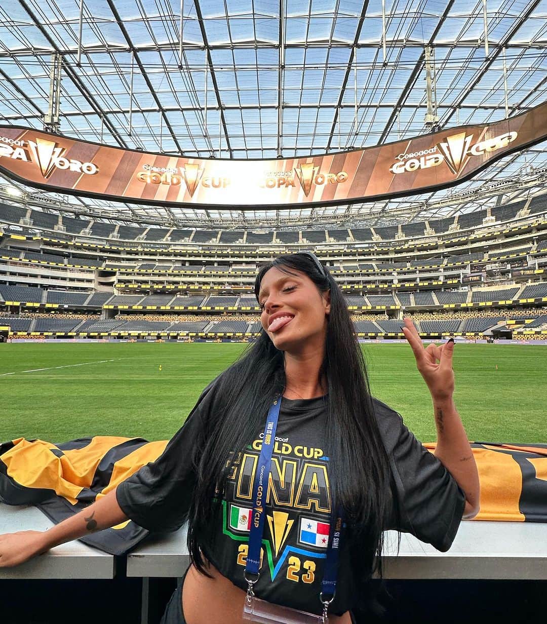 Oriana Sabatiniのインスタグラム：「tamo readyyyyy para mañanaa 🏆🏆🏆 @goldcup @concacaf」