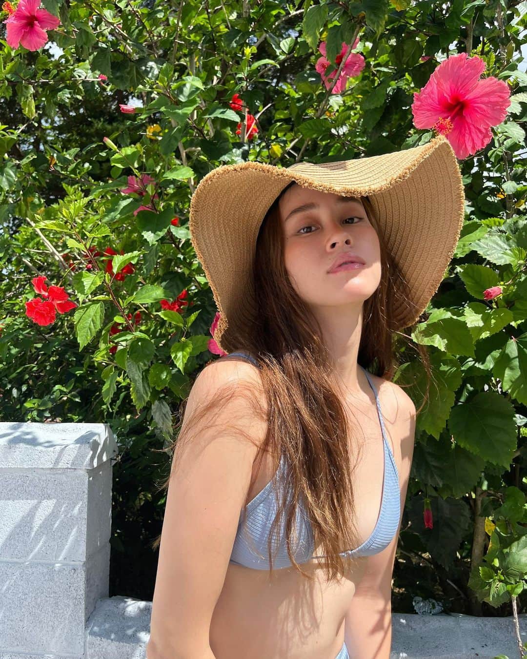 安田唯のインスタグラム：「🌺」