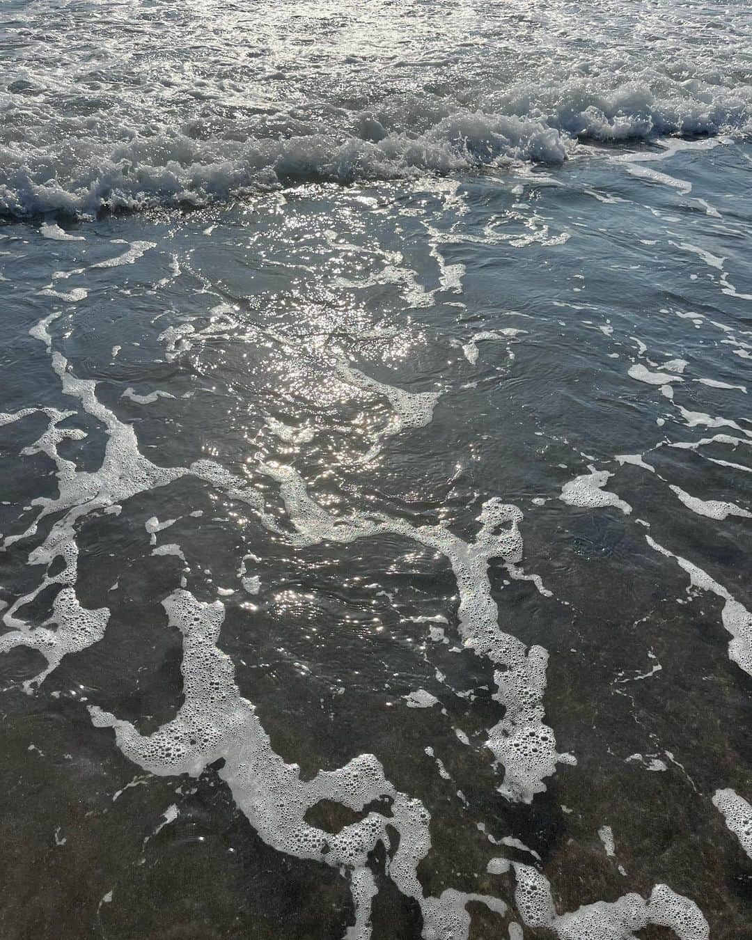 福本敦子のインスタグラム：「🦀🌙🌊」