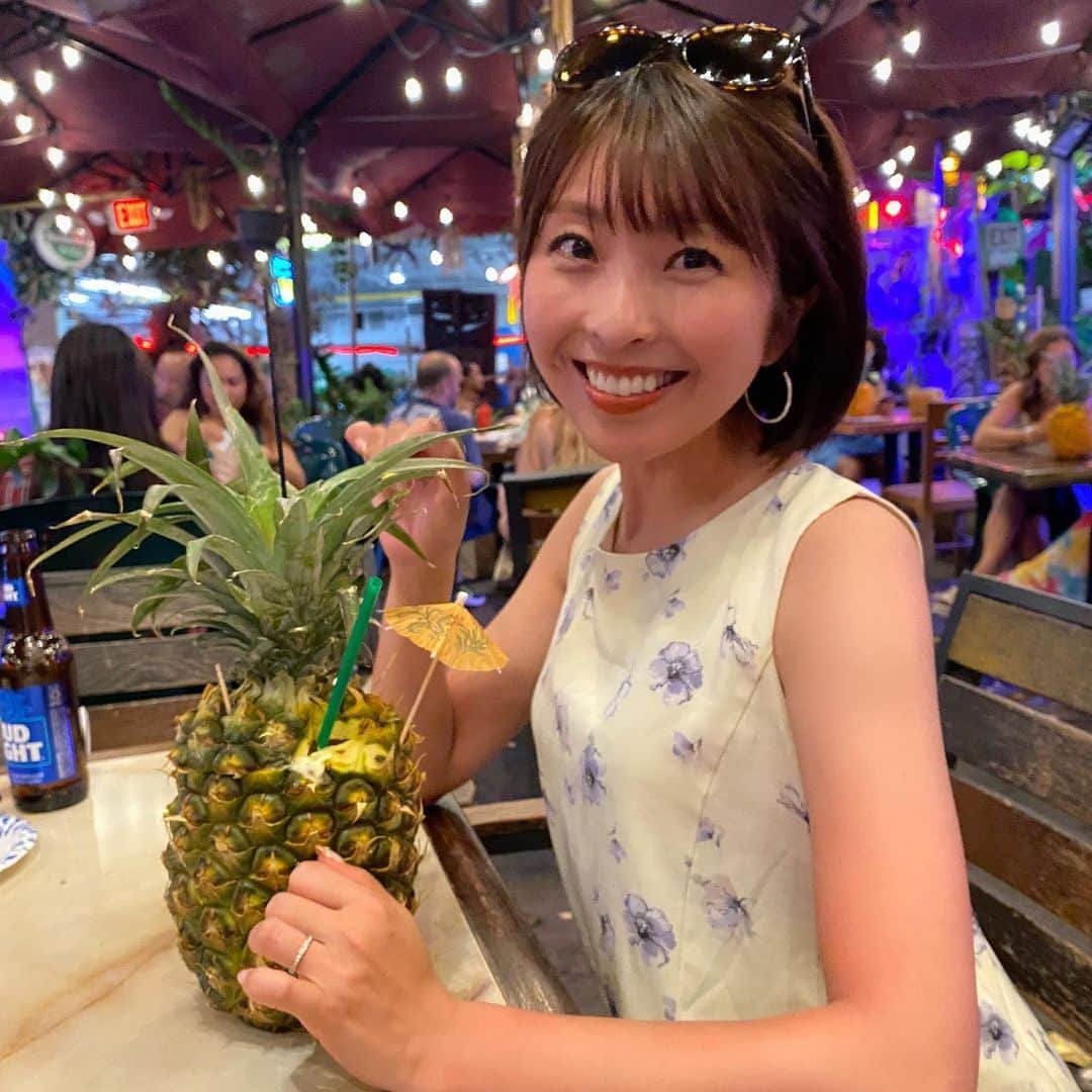 小尾渚沙のインスタグラム：「ハワイ投稿これにて終了🌴🌺💕  次はいつ行けるかなぁ〜❤️ 先月行ったばかりなのに、もうあの日差しが恋しいです🥲🫶  連日のハワイ投稿にお付き合い下さり、ありがとうございました✨ . . #時差投稿 #ハワイ#ハワイ旅行 #新婚旅行 #旅 #旅行 #夫婦旅行 #ハワイの思い出 #ワイキキ #ホノルル  #hawaii #waikiki #honolulu #honeymoon  #trip #フリーアナウンサー #小尾渚沙」