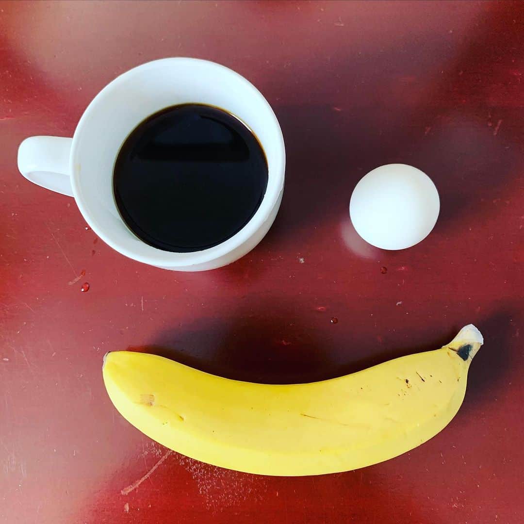 黒沢薫さんのインスタグラム写真 - (黒沢薫Instagram)「中止はとても残念ですが秋田の皆さんのご無事を祈ります。おはようはおはようだから、こちらは残しておくね。 また来れますように。  https://www.instagram.com/p/CuvXKm_yLWU/?igshid=MzRlODBiNWFlZA==  #morning #breakfast #banana #coffee #egg #yum #power #instafood #モーニングsmile  #ゴスペラーズ橋ツアー」7月16日 10時36分 - kaorukurosawa_lovelife