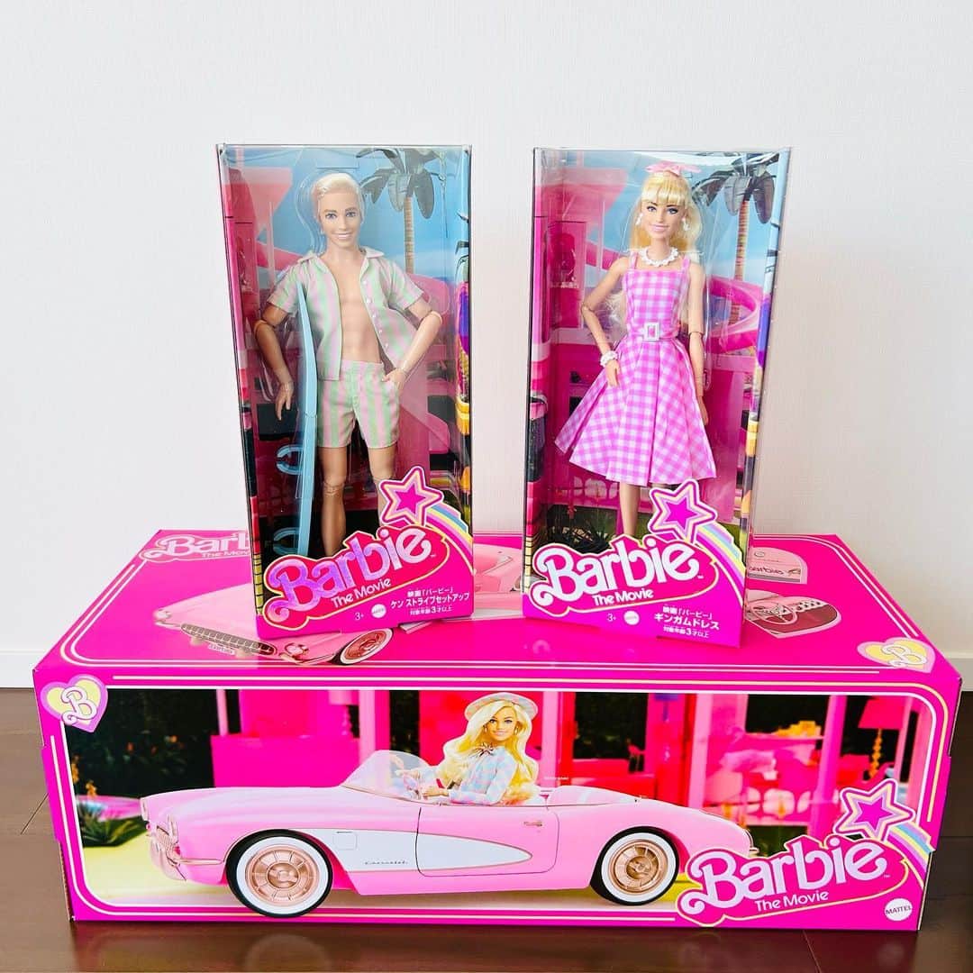 神田愛花さんのインスタグラム写真 - (神田愛花Instagram)「届いたーーー🎁📦🎉🩷 この夏はBarbie三昧‼️ ピンク三昧よーー💕💕💕 どうしよう💦 コンバーチブル、箱も可愛いから凹ましたく無い…開けたくない…でもハンドルとかミラーとか細部までじっくり見たい‼️ どうしたら良いんだぁ😭😭  #NYC #ニューヨーク #Barbie #バービー #pink #ピンク #barbiethemovie  #家中ピンクにしたい🩷 #Barbieに染まる夏2023 #神田愛花」7月16日 10時45分 - aikakanda