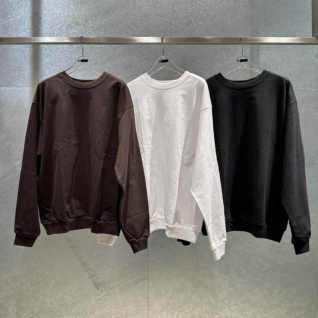 H BEAUTY&YOUTHさんのインスタグラム写真 - (H BEAUTY&YOUTHInstagram)「＜H BEAUTY&YOUTH＞ HEAVY HYBRID COTTON SWEAT CREW NECK ¥13,200 Color: DK.BROWN/WHITE/BLACK Size: S/M/L  HEAVY HYBRID COTTON EASY ¥16,500 Color: DK.BROWN/BLACK Size: S/M/L  #H_beautyandyouth #エイチビューティアンドユース @h_beautyandyouth  #BEAUTYANDYOUTH #ビューティアンドユース #Unitedarrows #ユナイテッドアローズ」7月16日 16時28分 - h_beautyandyouth