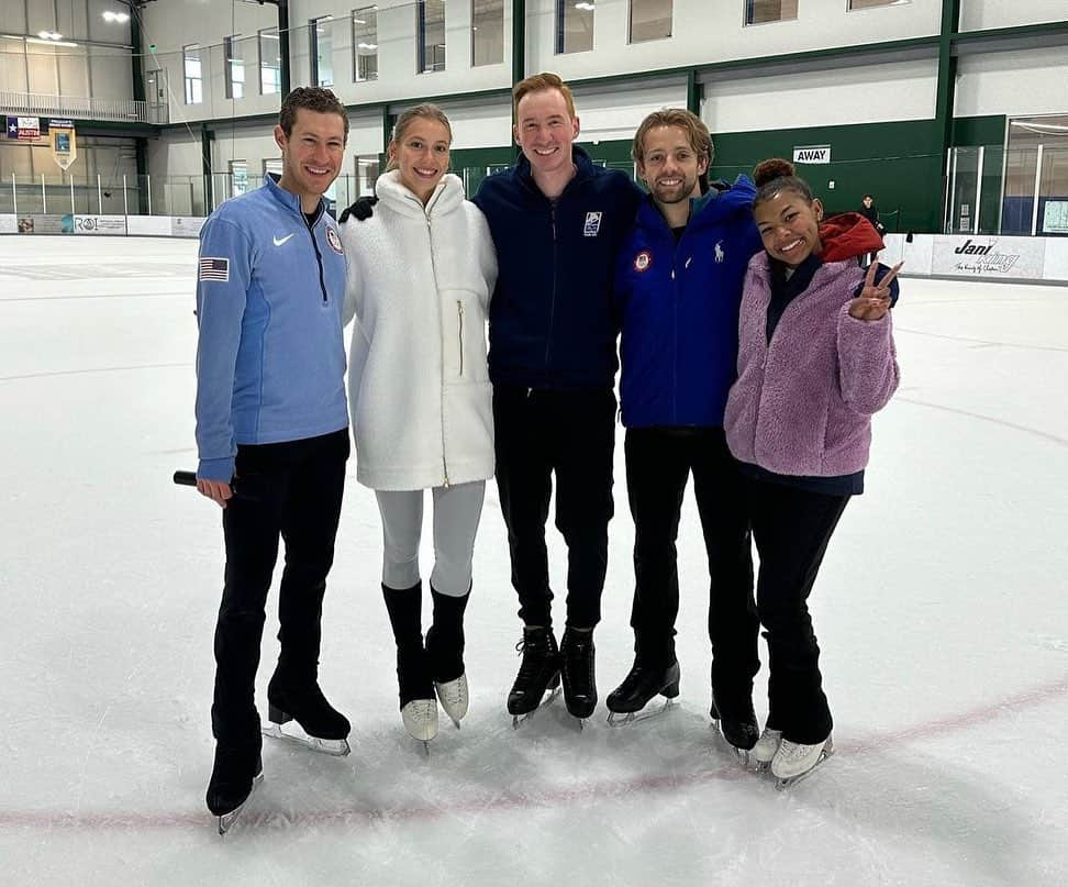 ジェイソン・ブラウンさんのインスタグラム写真 - (ジェイソン・ブラウンInstagram)「📍Austin, TX 💜  Fun few days in Texas at #SkateExcelFest with @usfigureskating!! Congrats to all the skaters who qualified this year for the National Final!! Loved working with you guys! Keep up the great work! 🙌  #figureskating #usa #teamusa #usfigureskating #austin #texas @usfigureskating」7月16日 11時22分 - jasonbskates