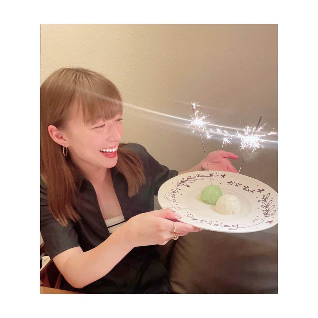 阿部華也子さんのインスタグラム写真 - (阿部華也子Instagram)「♪  暑い日が続きますね😳  しっかりお水と 塩分補給しましょ！🔥  先日友人に お誕生日祝ってもらった時の🩵」7月16日 13時02分 - kayakoabeofficial
