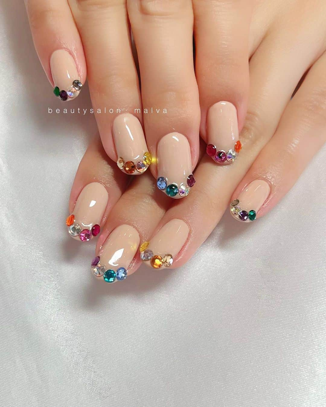 nailsalon malva（ネイルサロンマルヴァ）のインスタグラム